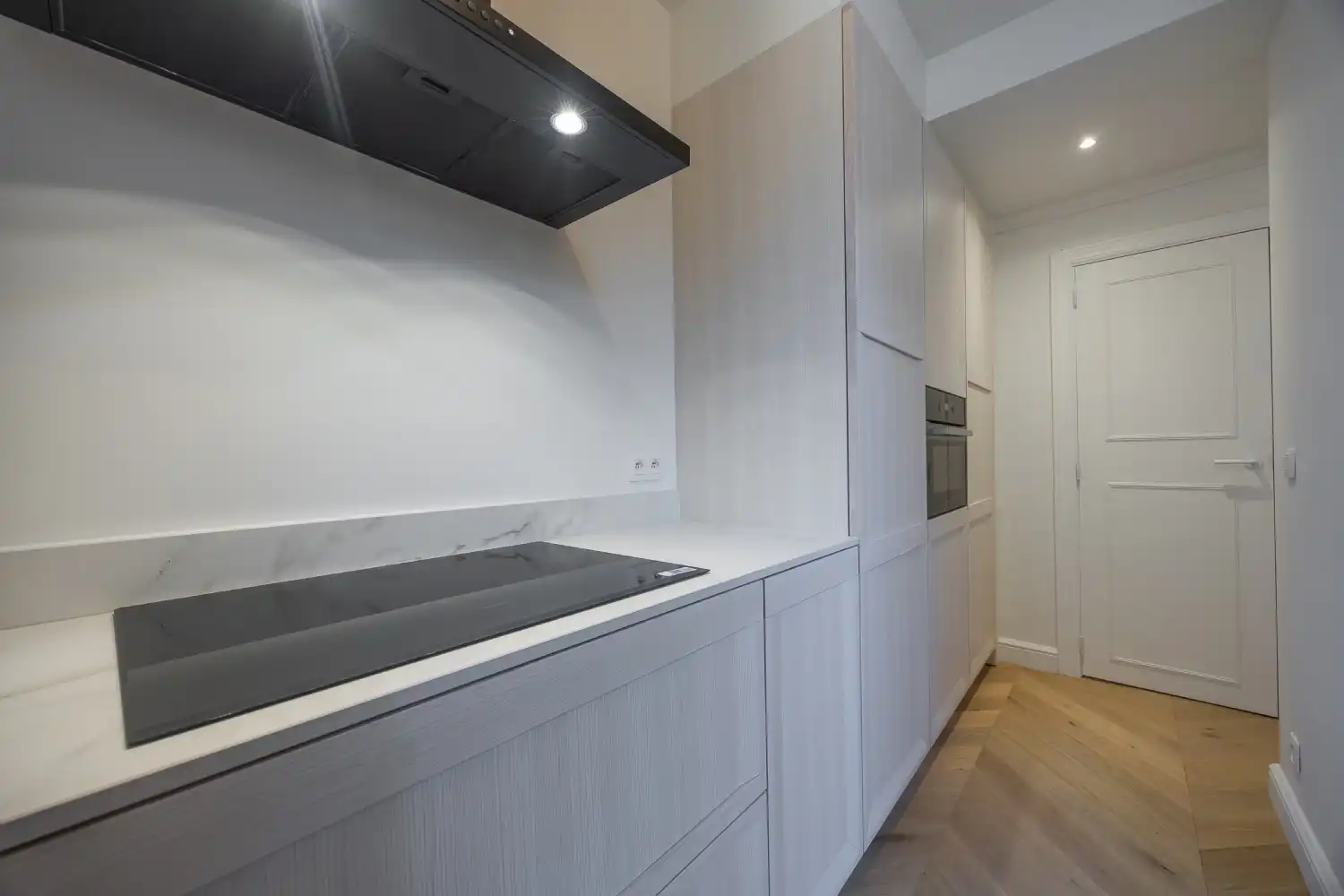 Gerenoveerd herenhuis met 5 slaapkamers foto 10