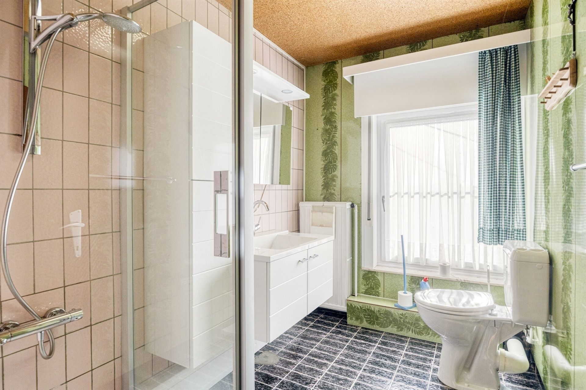 Woning op zeer goede ligging met potentieel foto 16