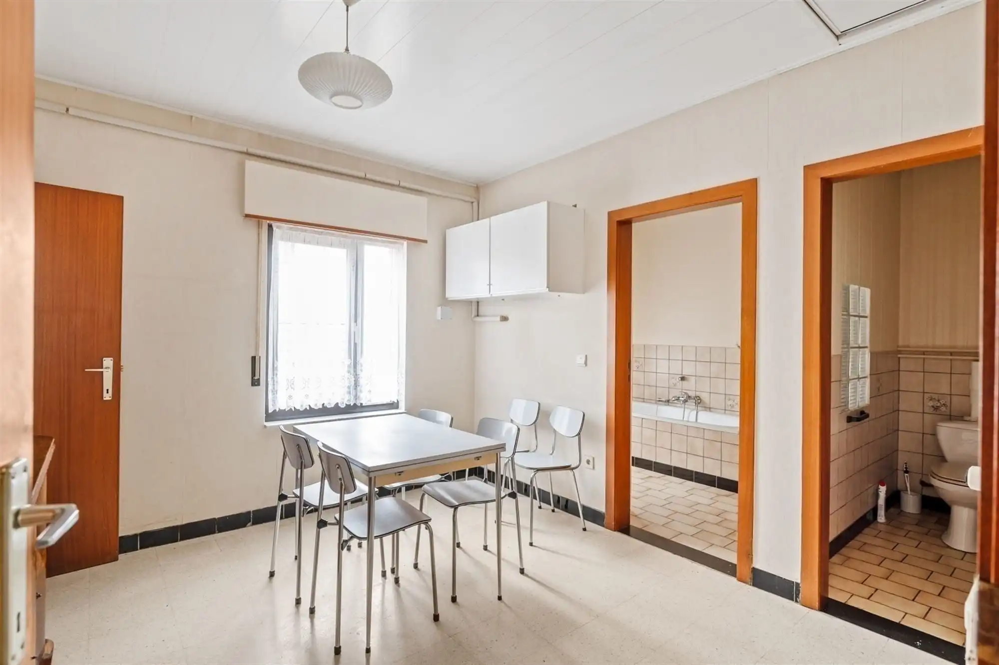 Verzorgde woning te Onze-Lieve-Vrouw-Waver foto 8