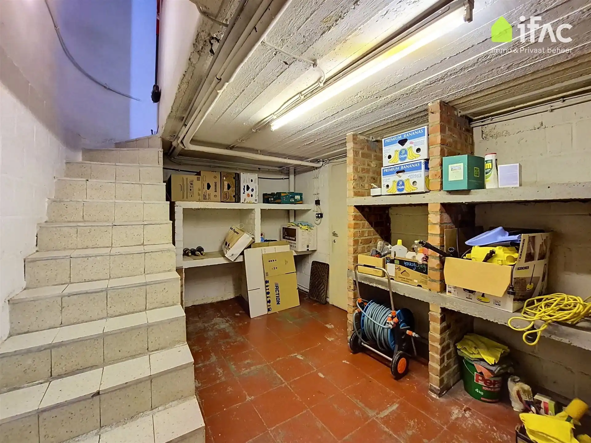 Rustig gelegen gerenoveerde villa in perfecte staat foto 23
