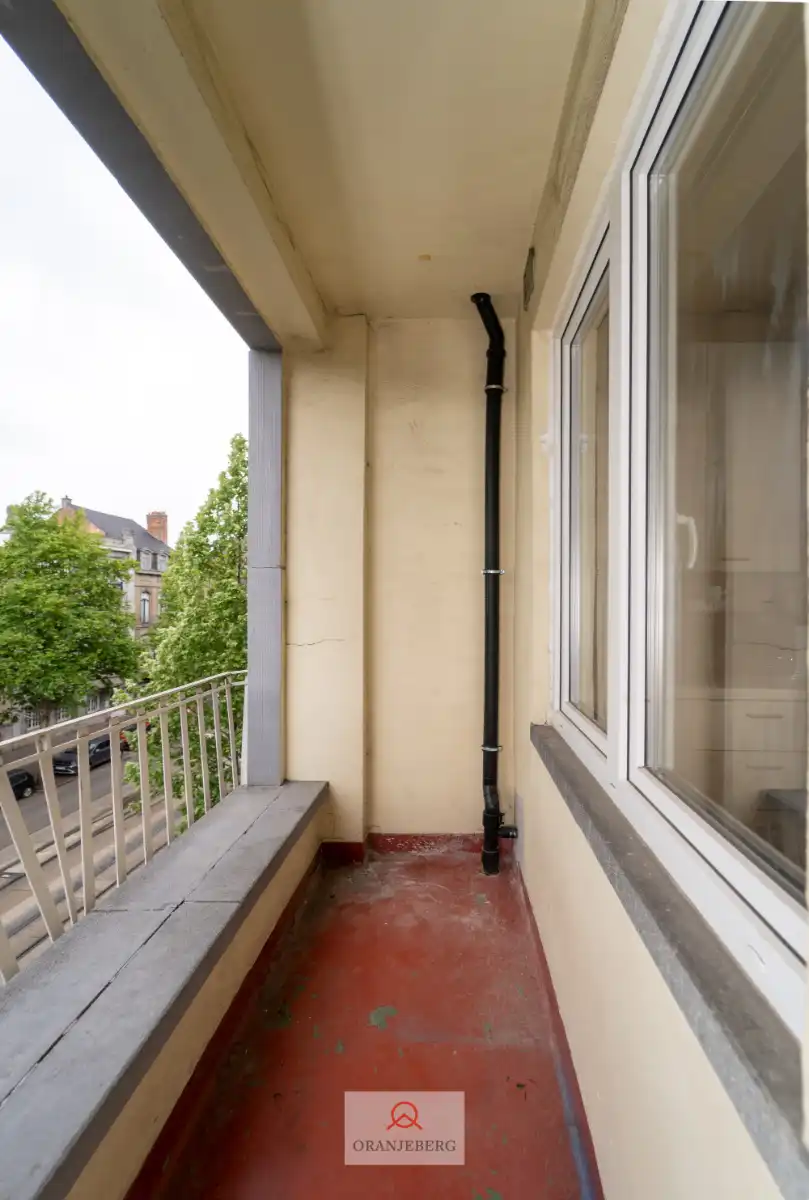 Ruim 3 slpk appartement vlakbij Station Gent-Sint-pieters. foto 17