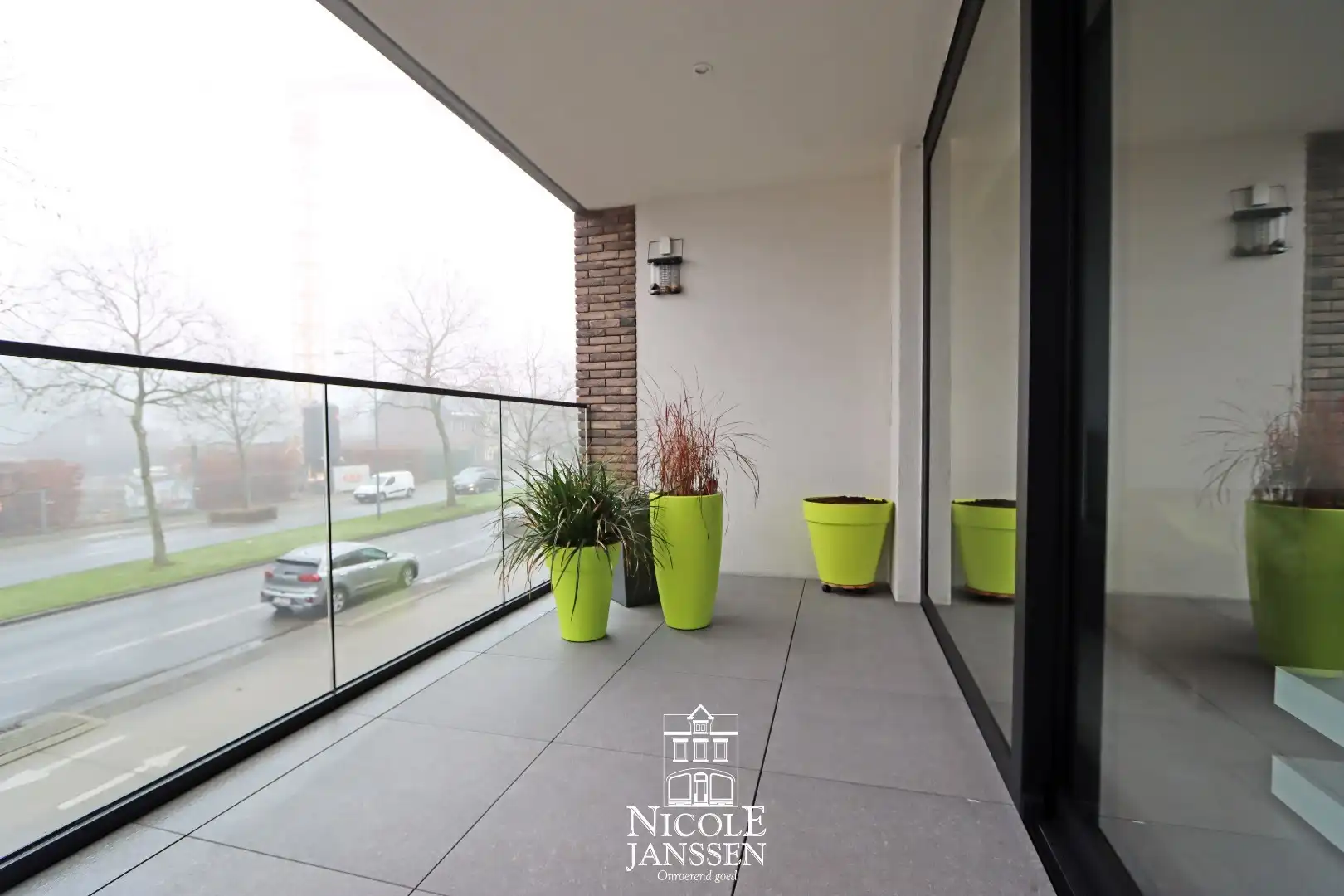 Schitterend appartement met drie slaapkamers, terras en autostandplaats foto 14