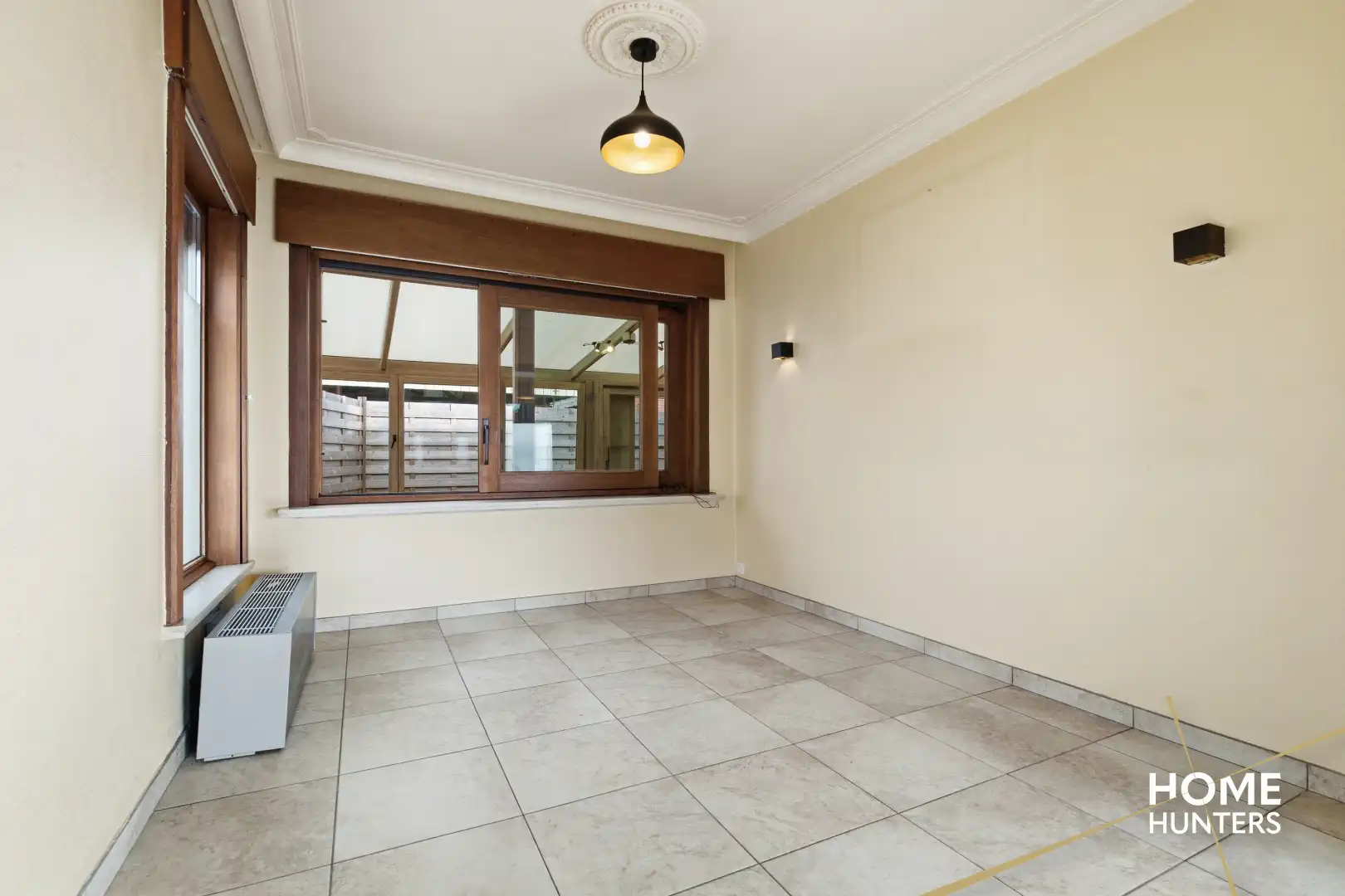 Woning met 3 slaapkamers en zéér ruime loods op gunstige ligging te Zonnebeke! foto 6