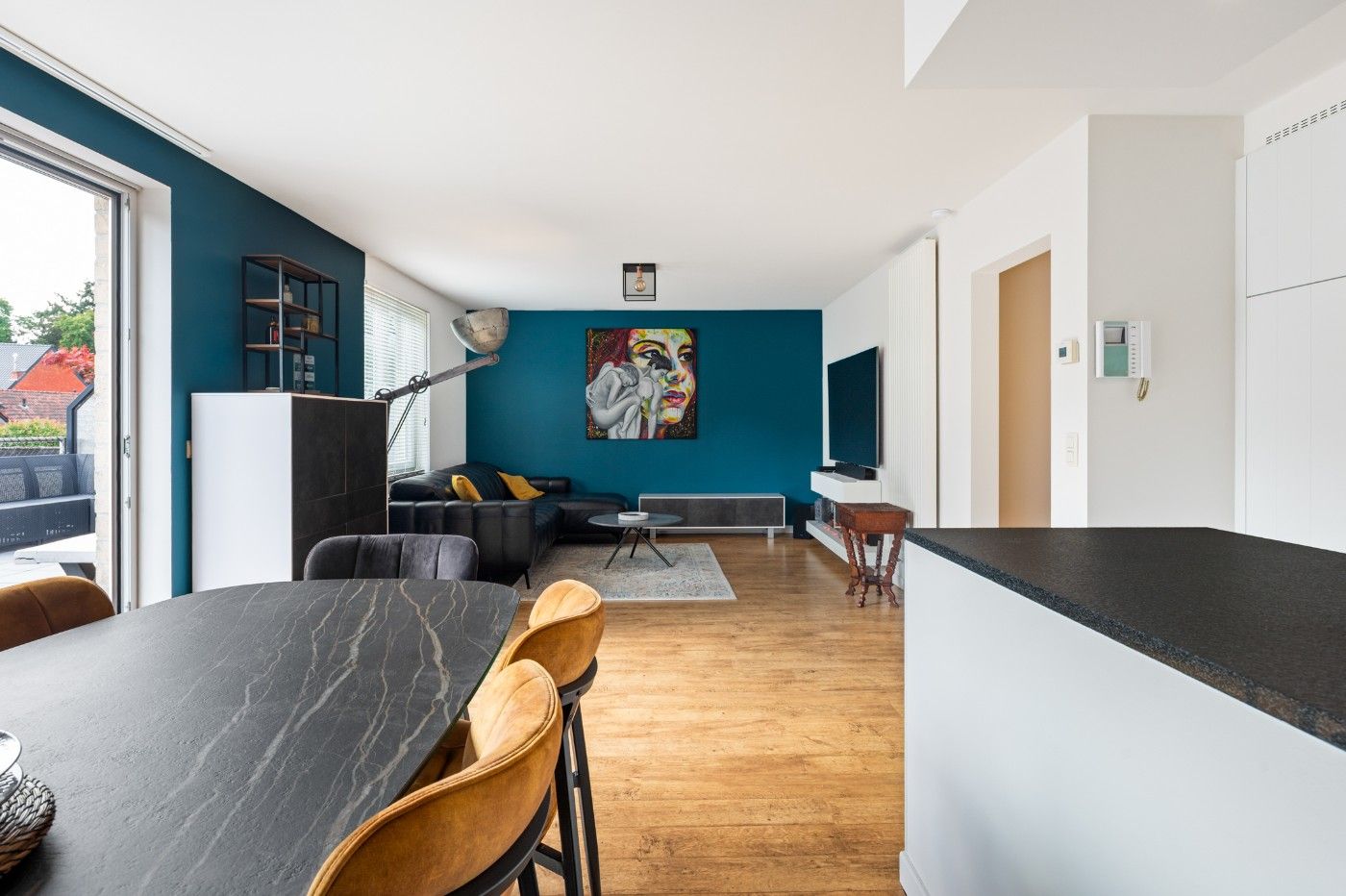 Tof app. op 1e verd. met 2 slpk., groot zuid-terras en garage foto 5