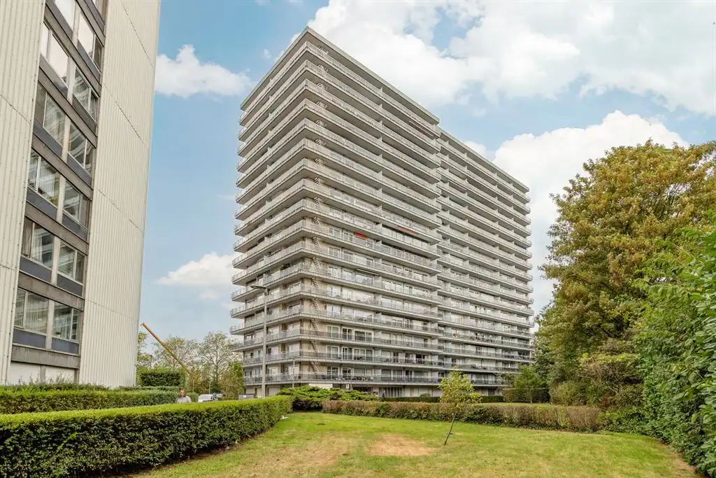 Zonovergoten appartement met panoramisch terras foto 14