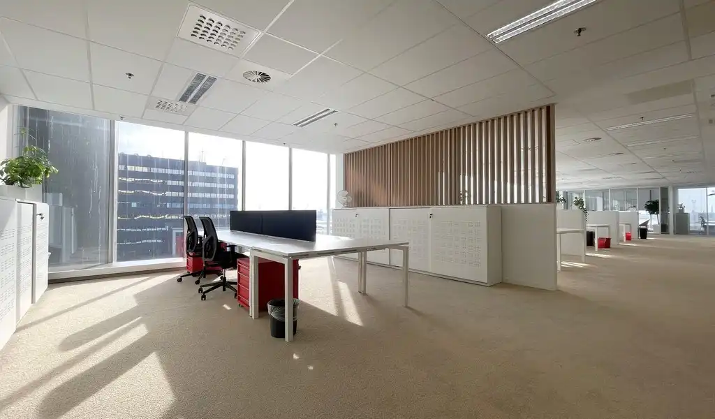 Vernieuwde kantoren te huur in Ahlers Building te Antwerpen foto 18