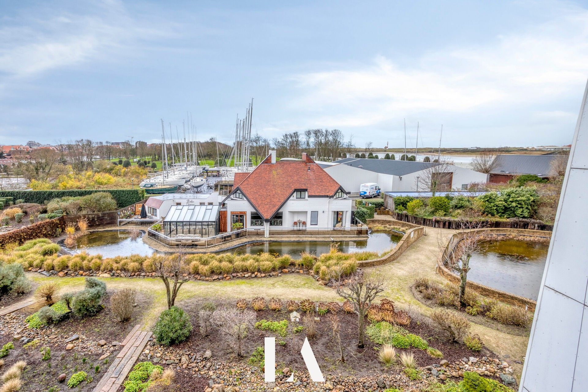 Studio met terras en parking bij de Havengeul. foto 9