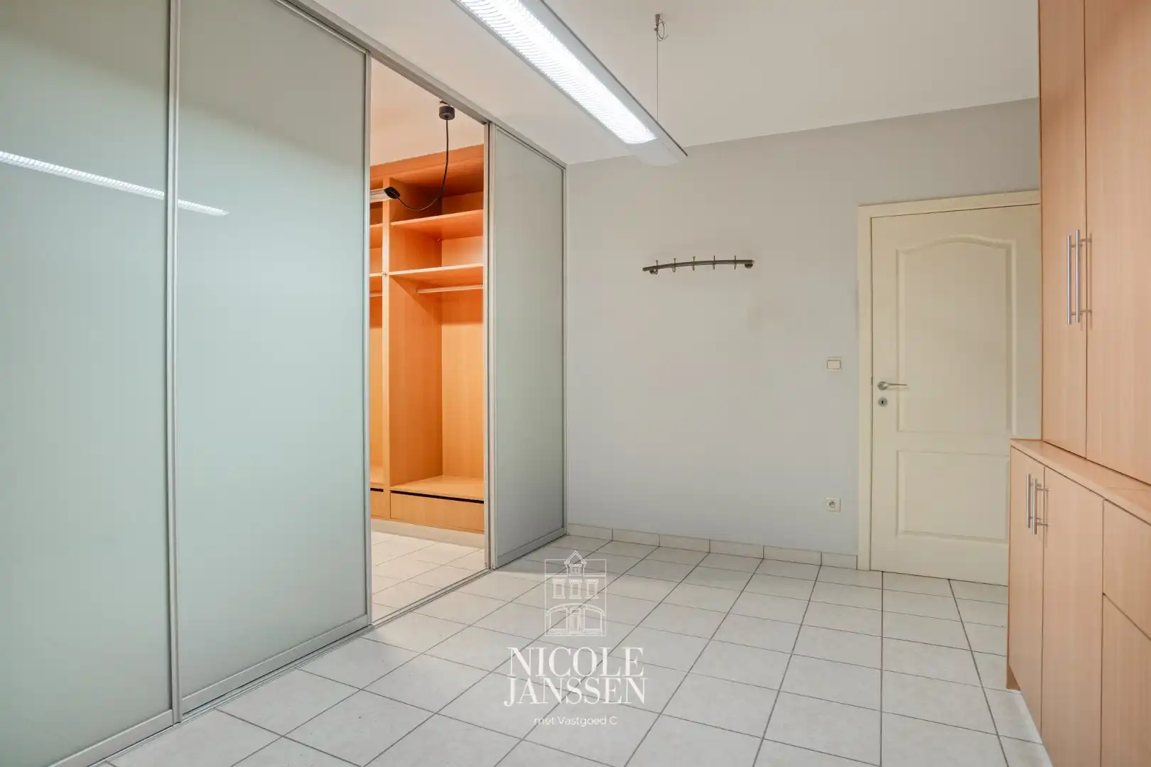 Gelijkvloers ruim appartement  foto 16