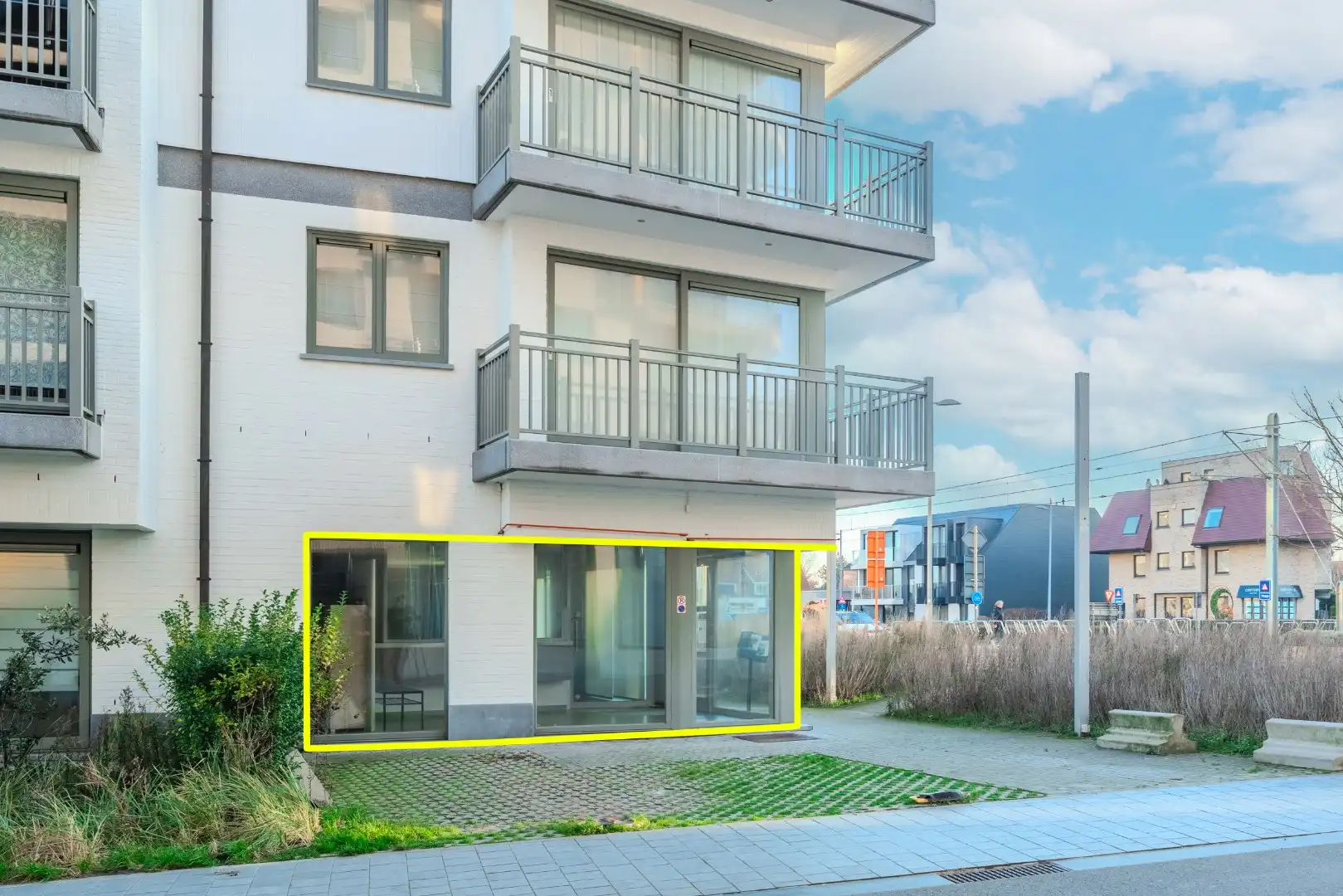 Standingvol handelspand op topligging in Nieuwpoort-Bad foto 6