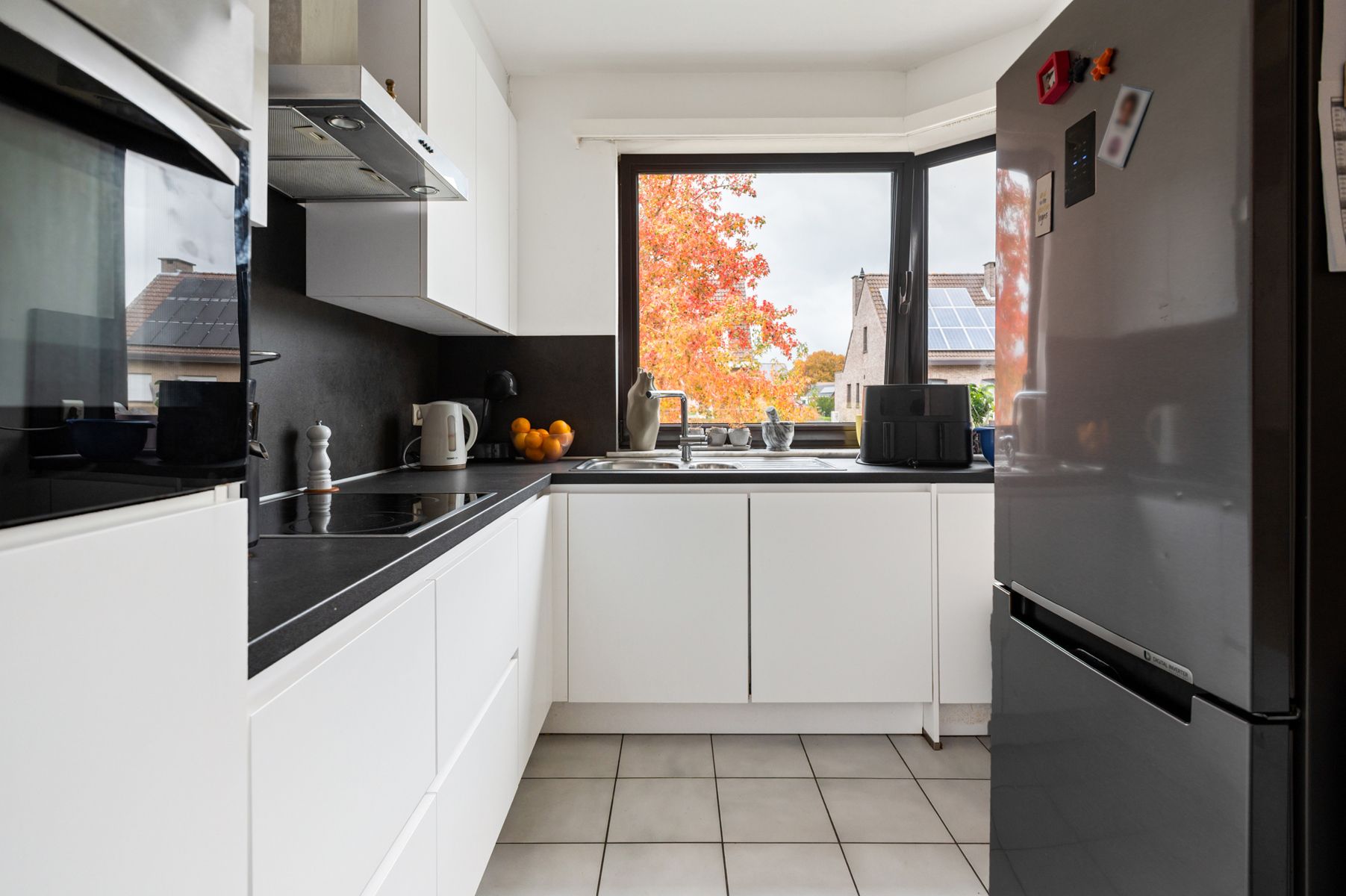 Ruim appartement met drie slaapkamers in centrum Wommelgem. foto 9