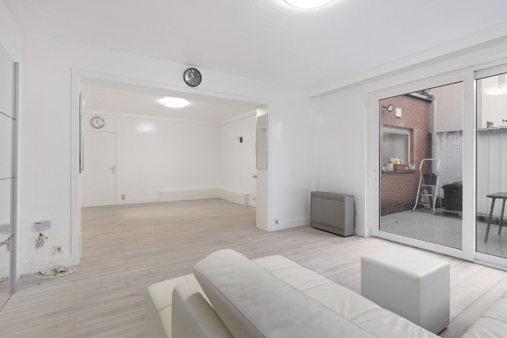 Ruim gelijkvloers appartement met 3 slaapkamers! foto 3