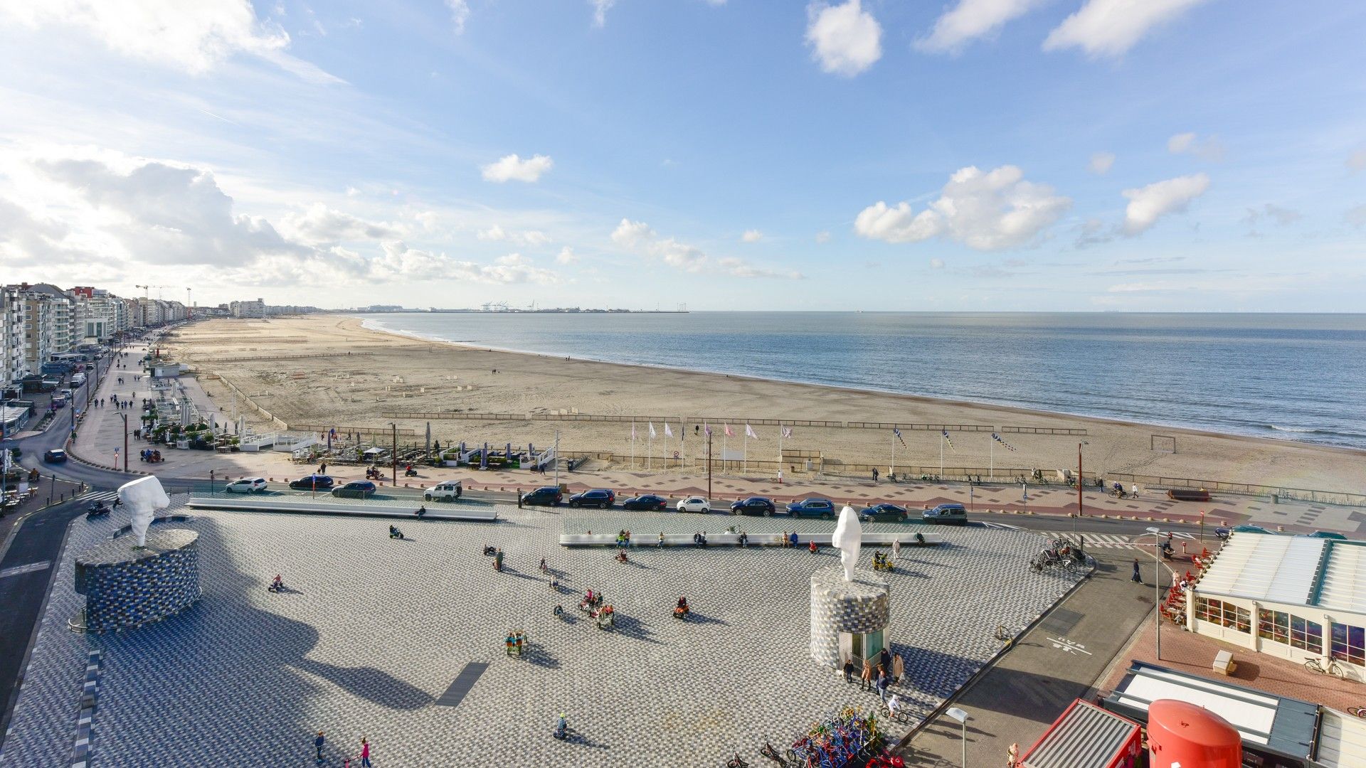 Luxueus gerenoveerd hoekappartement met panoramisch zeezicht aan Rubensplein foto 10