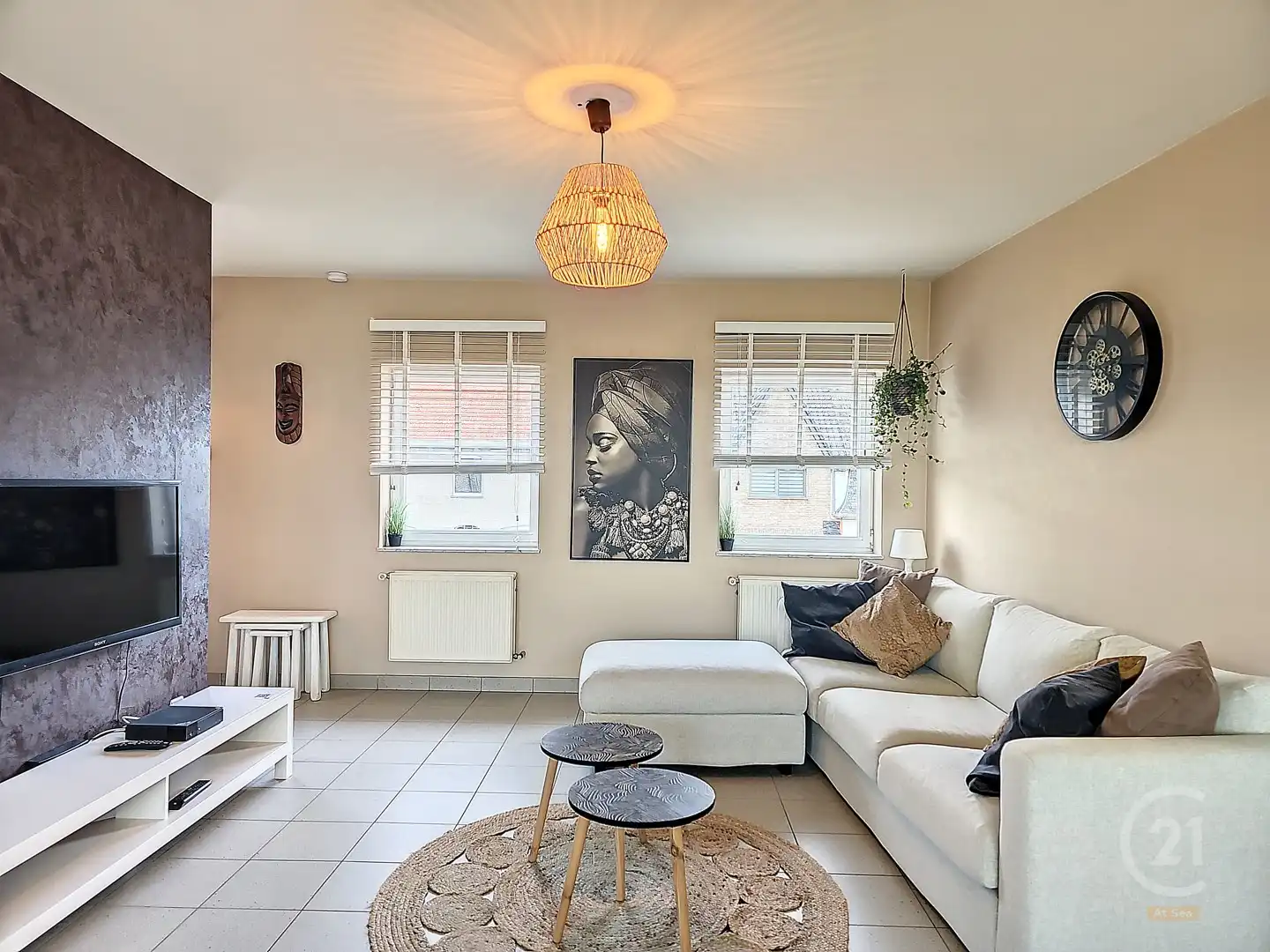 Ruim 2-slaapkamerappartement met terras – ook ideaal als investering foto {{pictureIndex}}