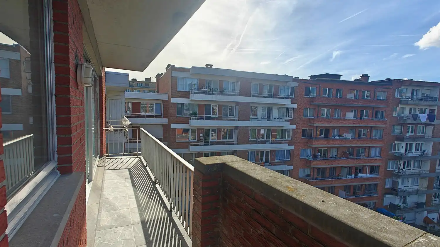 Gerenoveerd 1-slaapkamerappartement met terras op de 6de verdieping foto 9