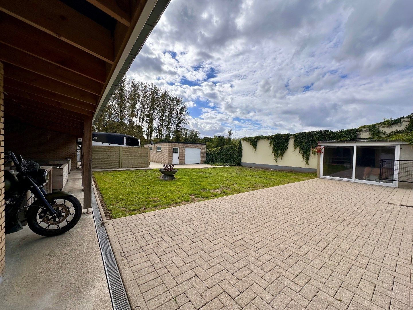 Rustig gelegen gezinswoning met 5 slaapkamers en ruime tuin te Tongeren foto 20