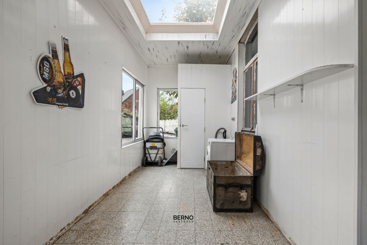 Rustig gelegen woning met 3 slaapkamers en ruime garage. foto 9