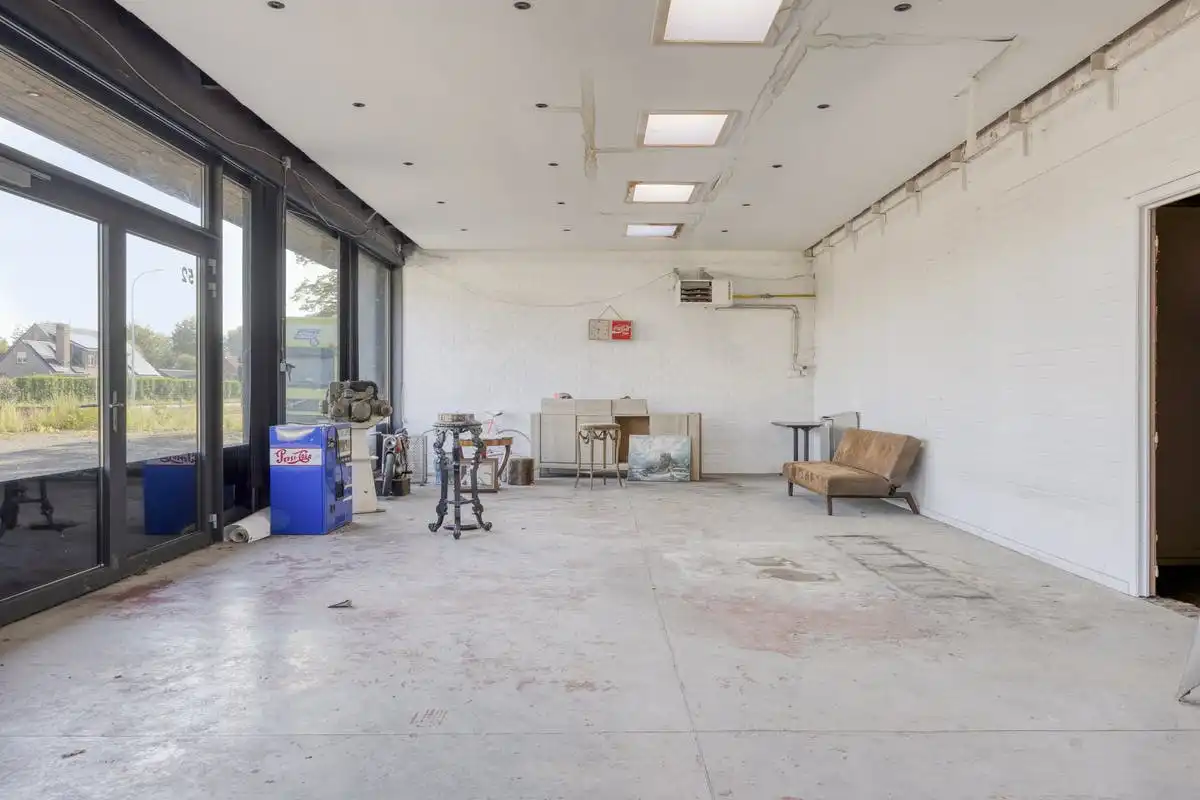 Magazijn met woonst en burelen in Adegem (Maldegem) foto 4