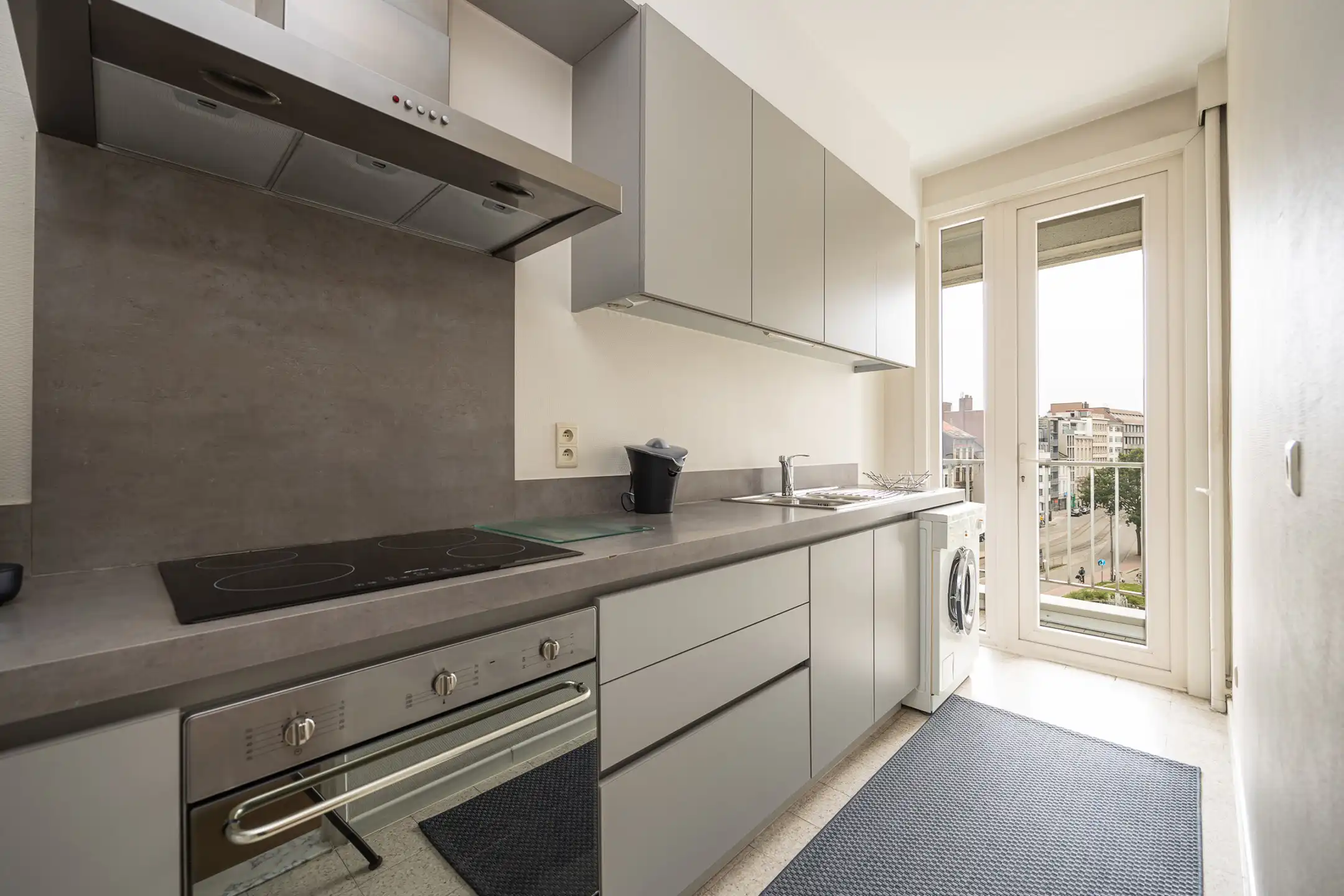 Ruim appartement vlak bij het bruisende Zuid foto 4
