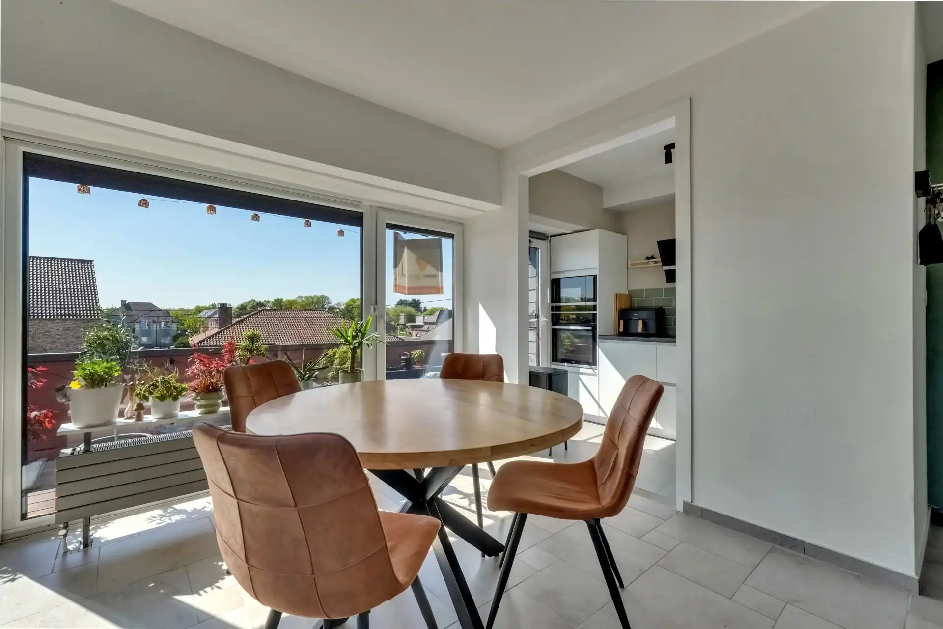 Duplex appartement met drie slaapkamers, terras en autostaanplaats foto 5