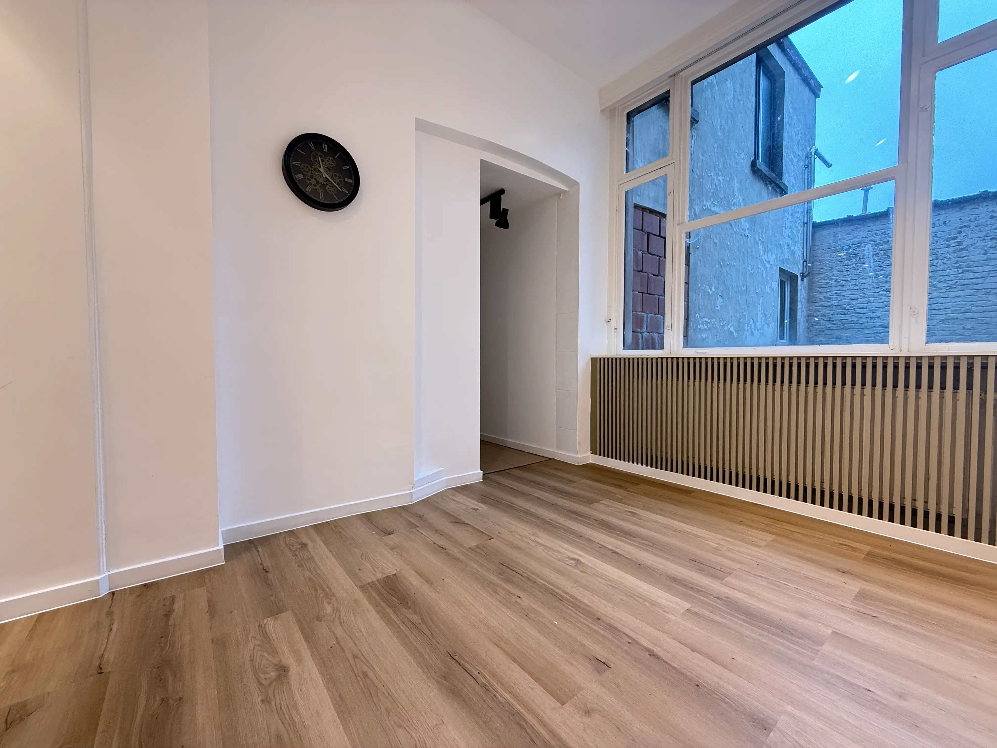 Handelsgelijkvloers 60m² foto 5