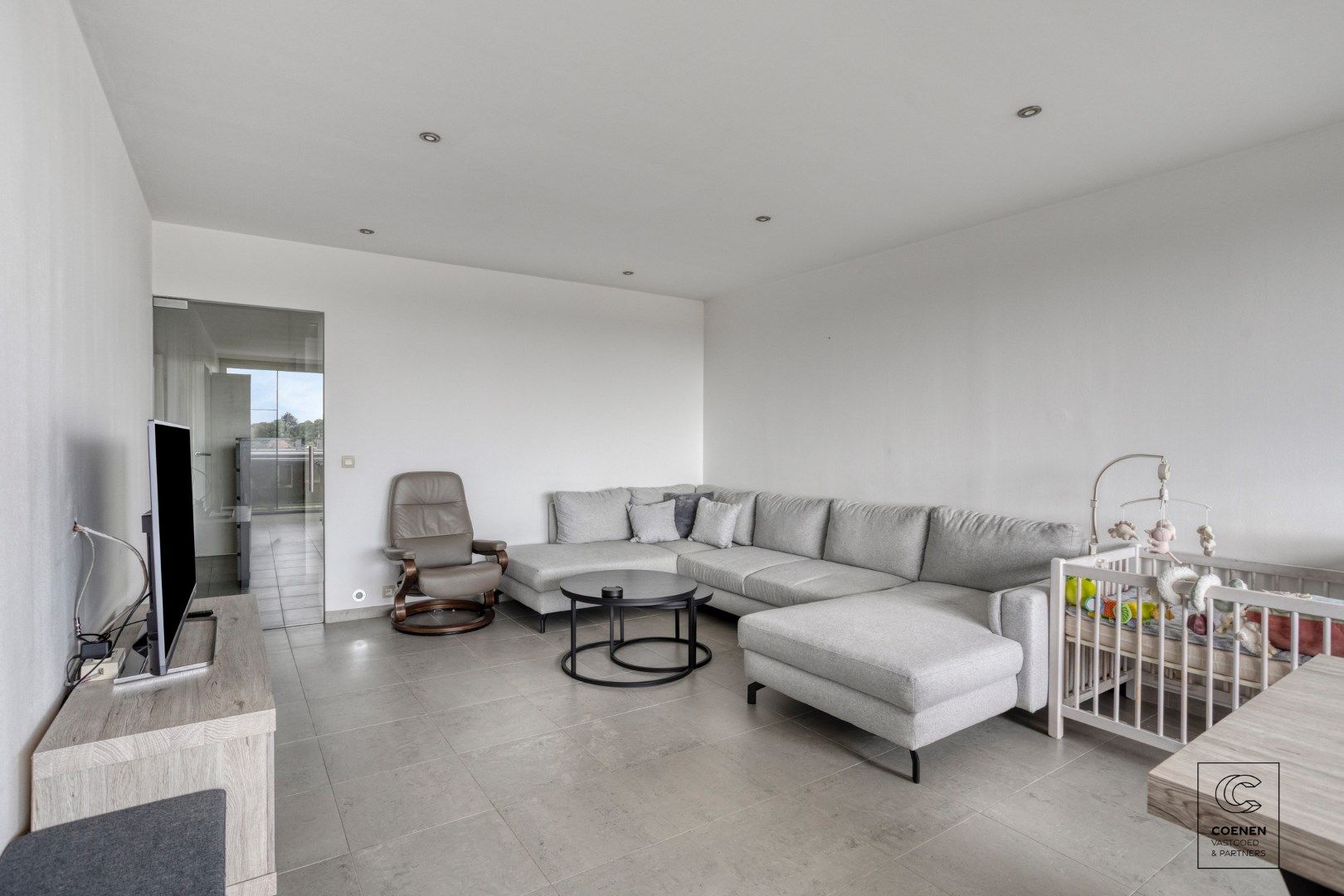 Instapklaar appartement met 2 slpk's nabij het centrum van Schoten foto 3