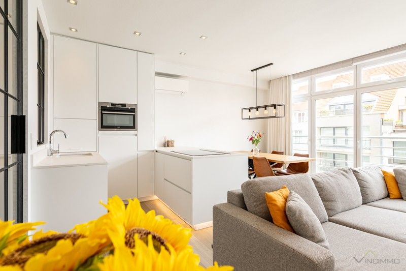 Stijlvol gerenoveerd appartement op een boogscheut van de zee en het winkelcentrum foto 12