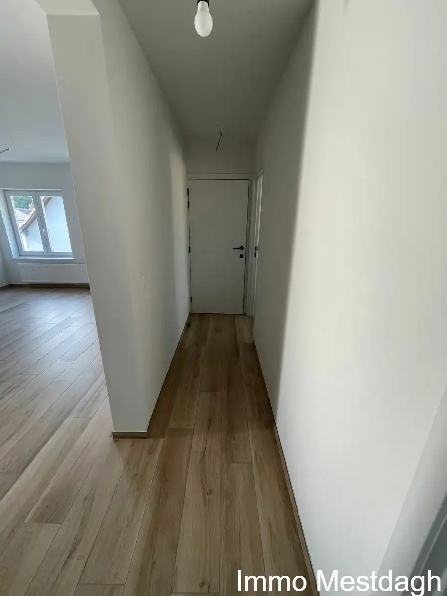 Ruim en modern afgewerkt duplexappartement (3 SLK) in het centrum van Paal foto 11