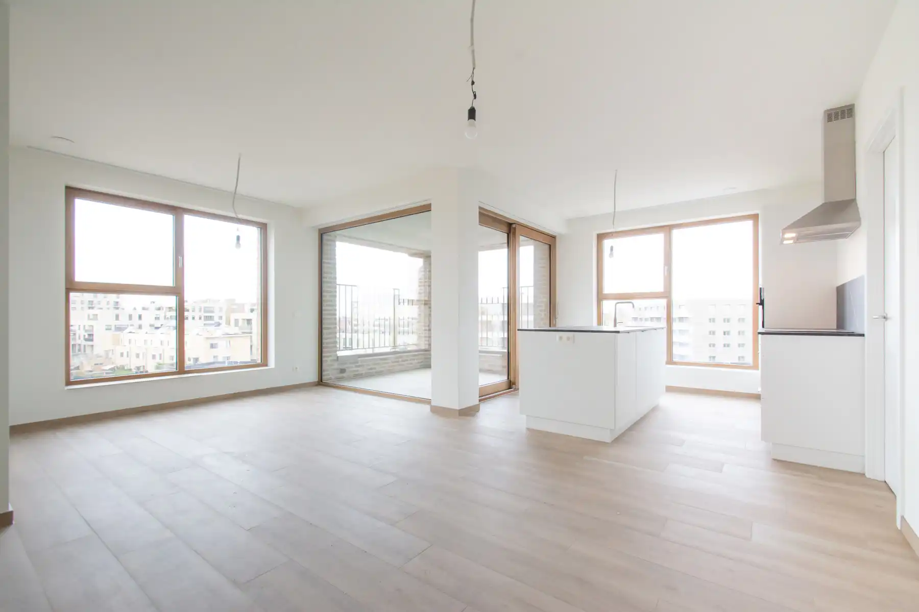 Rustig en comfortabel 2slpk appt. met mooi terras  foto {{pictureIndex}}