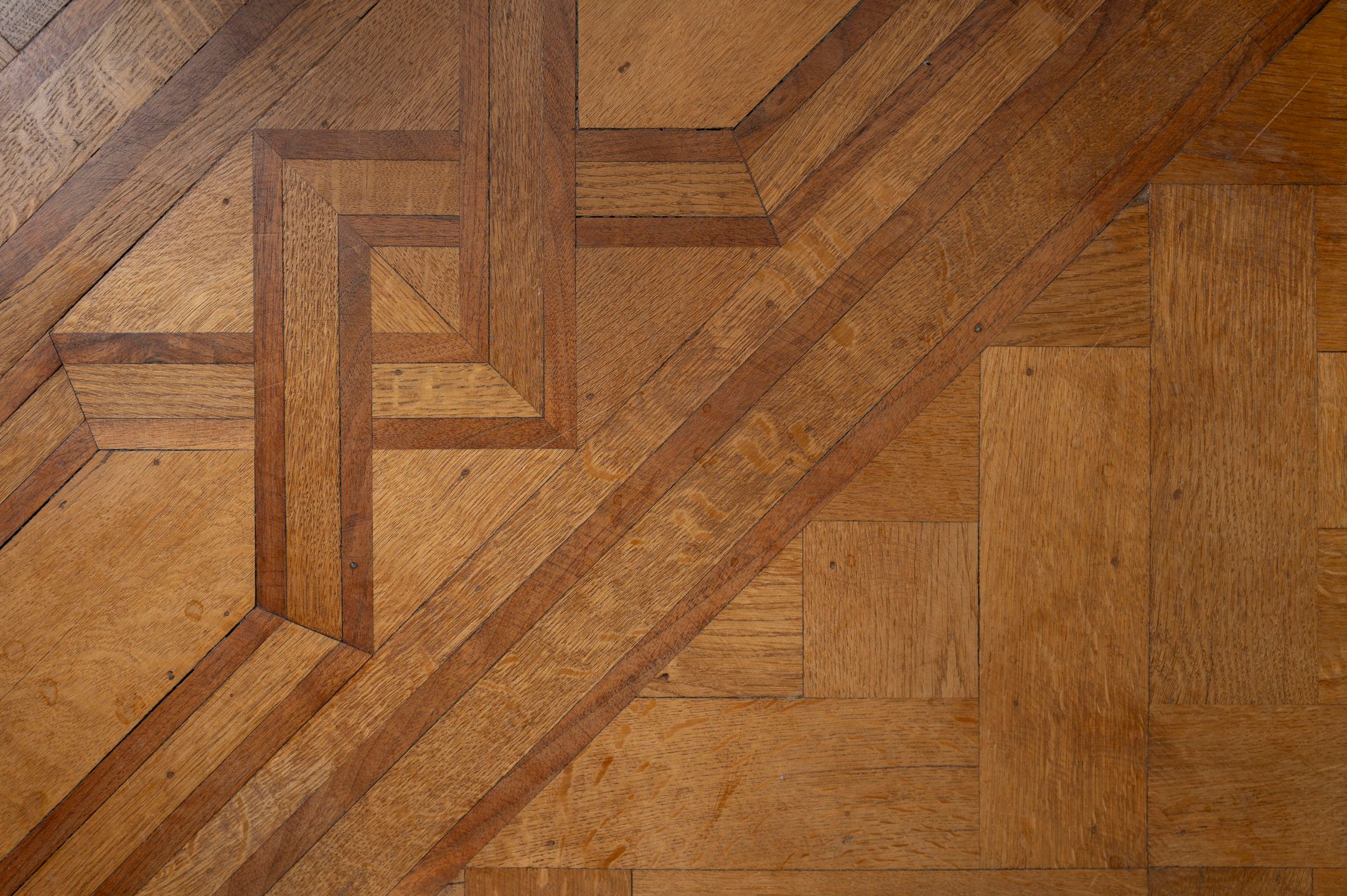 ANTWERPEN CENTRUM - Herenhuis met parking. foto 8