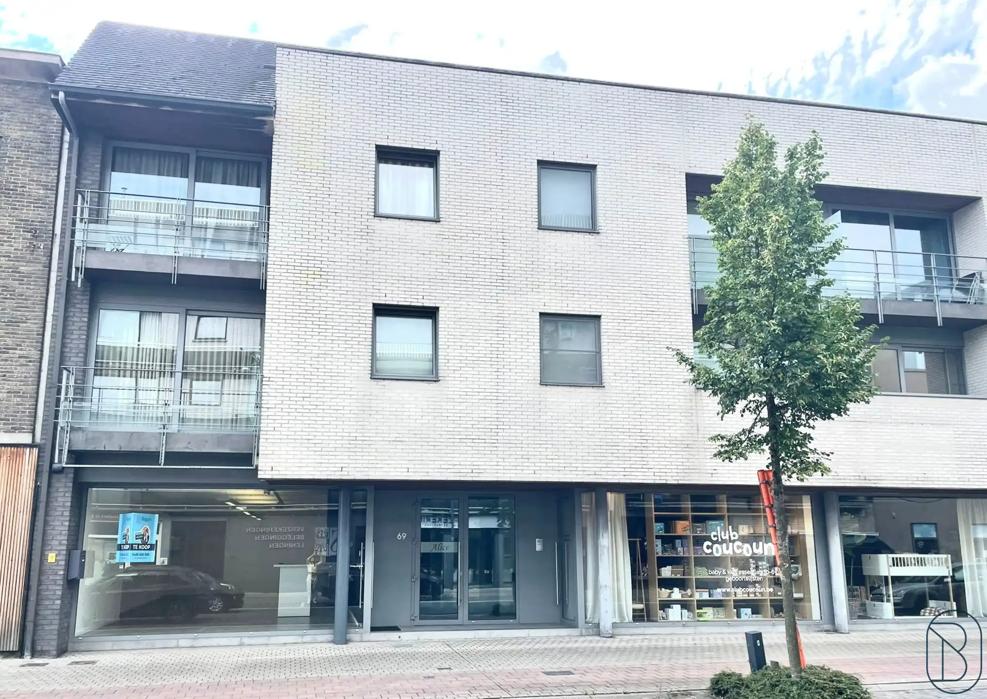 TOPgelegen leuke handelsruimte met 2 parkeerplaatsen!  foto 7