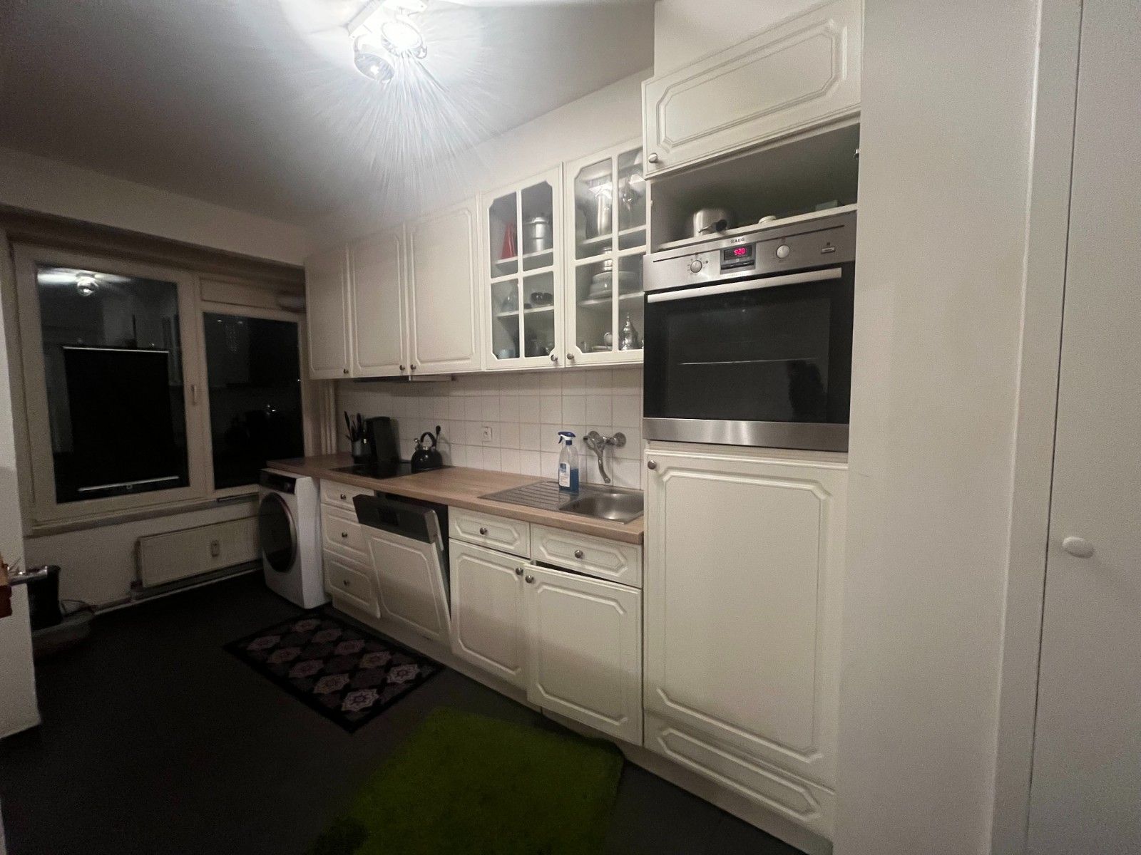 Uiterst goed gelegen 3 slaapkamer appartement foto 8