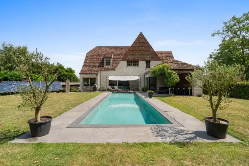 --- NIEUW --- Exclusieve instapklare villa te Drongen (verkoop onder registratierechten) foto {{pictureIndex}}