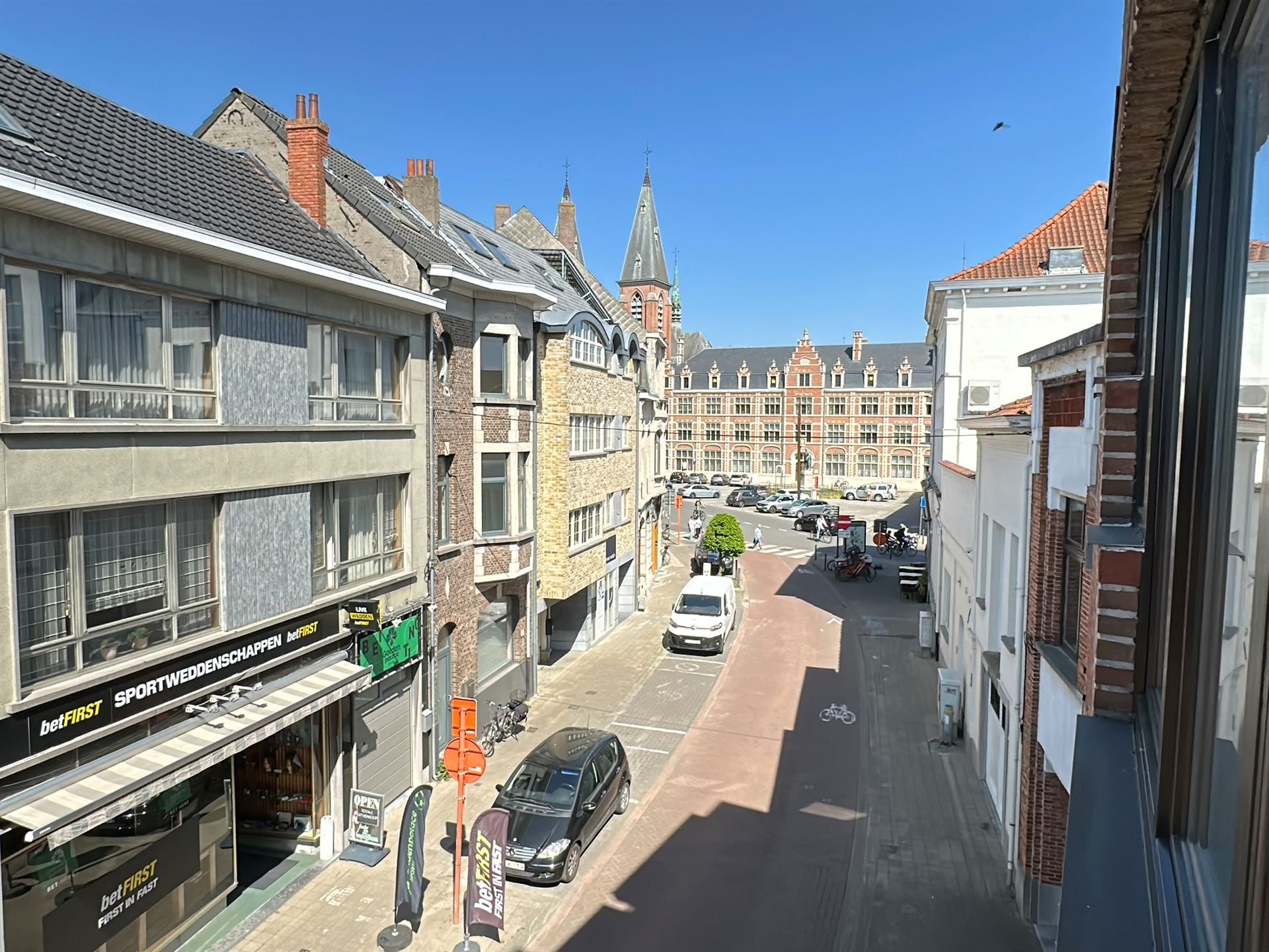 appartement met garage en zonnig terras in hartje Dendermonde foto 9