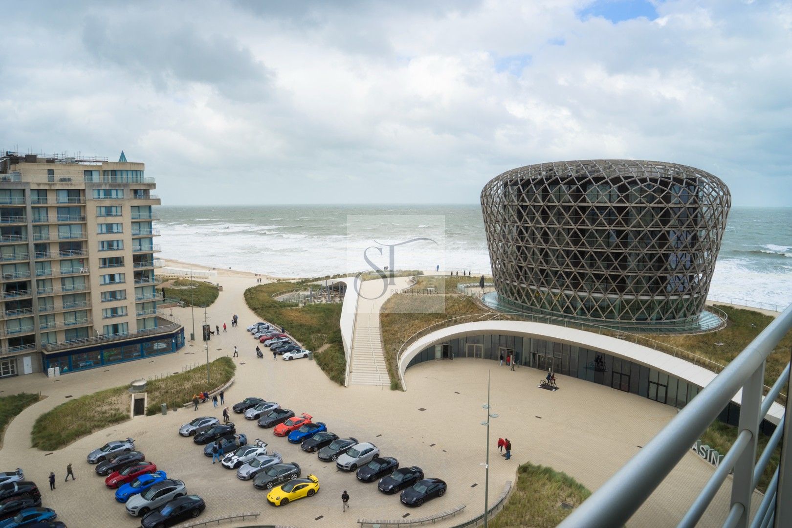 Gemeubeld appartement met zeezicht op toplocatie! foto 9