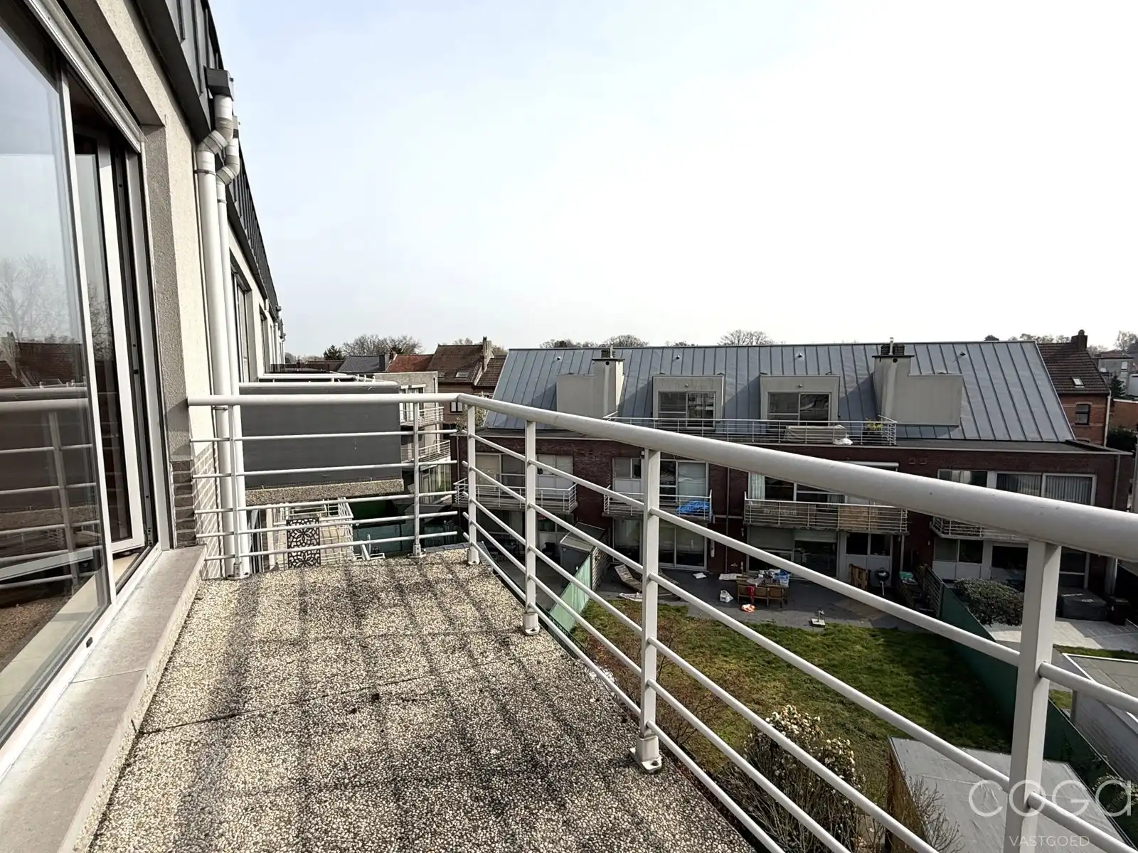 Centraal gelegen appartement met lift foto 18