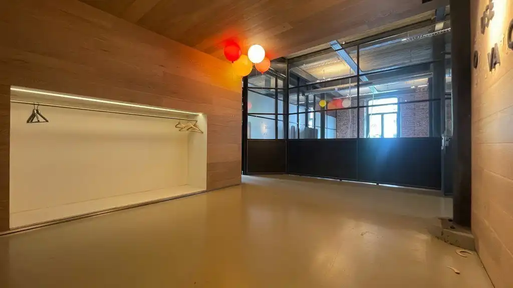 Uniek loftkantoor te huur nabij 't Eilandje in Antwerpen foto 18