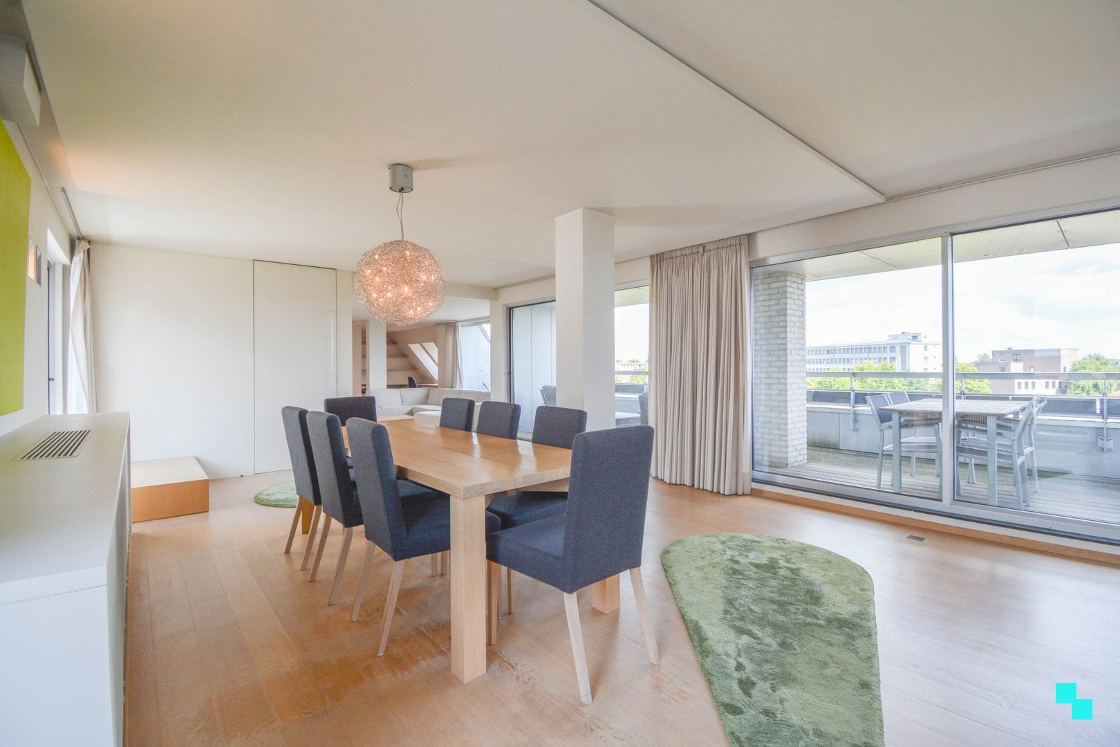 UItzonderlijk ruim appartement aan het water te Roeselare! foto 3