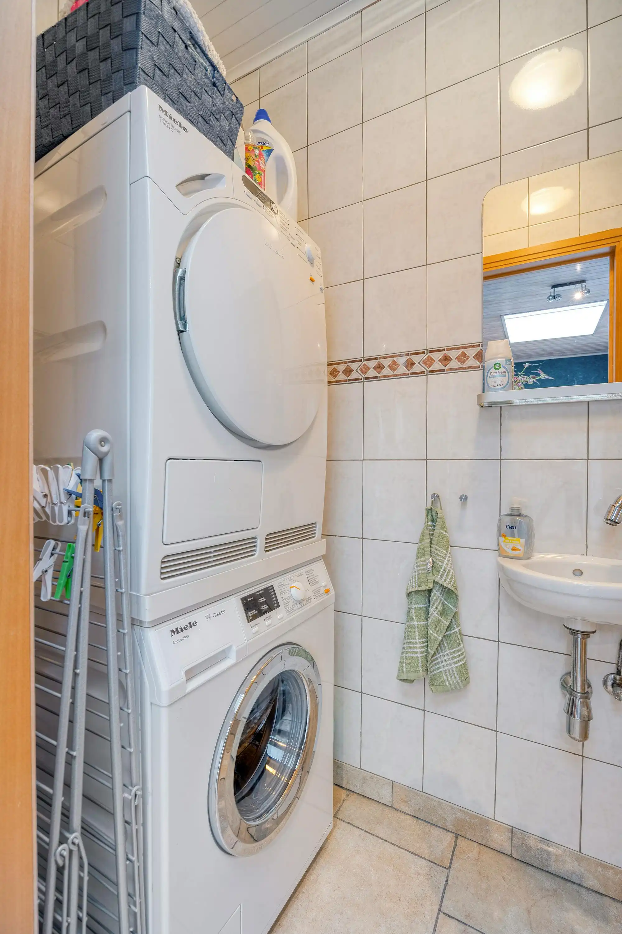 Gerenoveerd en energiezuinig huis met 3 slaapkamers in Boom foto 11