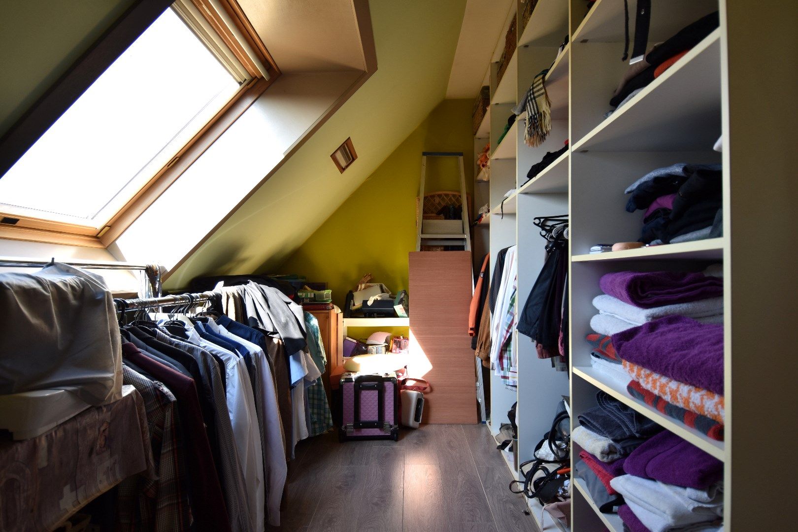 Instapklare woning (BJ 2010) met 3 slaapkamers, garage en mooi stukje tuin te koop in Heule foto 12