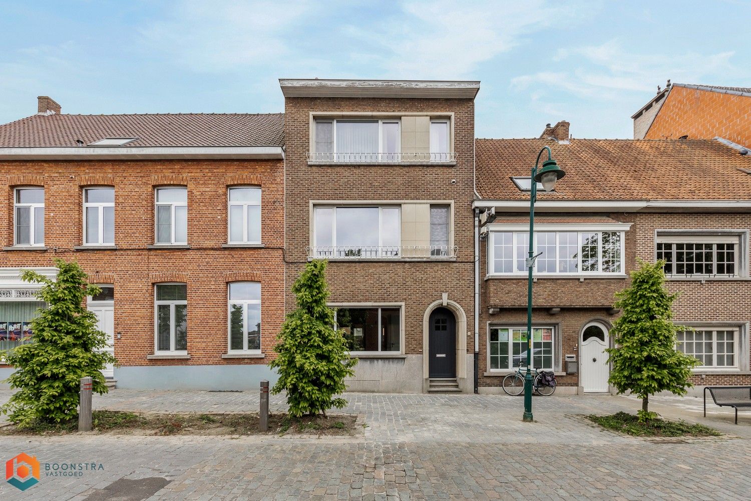 Hoofdfoto van de publicatie: Gerenoveerde woning met 2 (mogelijks 4) slpkrs op toplocatie in Heist-op-den-Berg