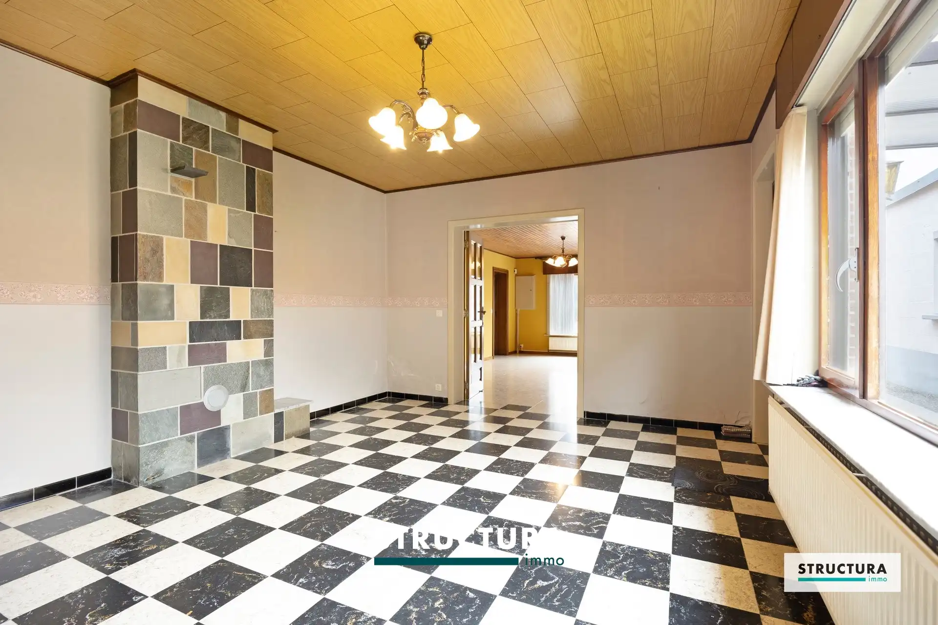 Woning met tuin en garage/atelier, gelgen in alle rust! foto 12