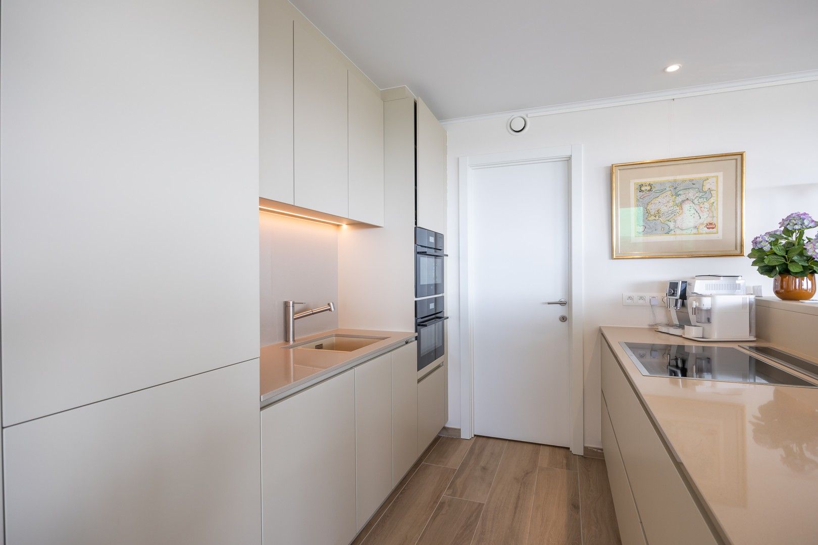 Appartement te koop foto 8