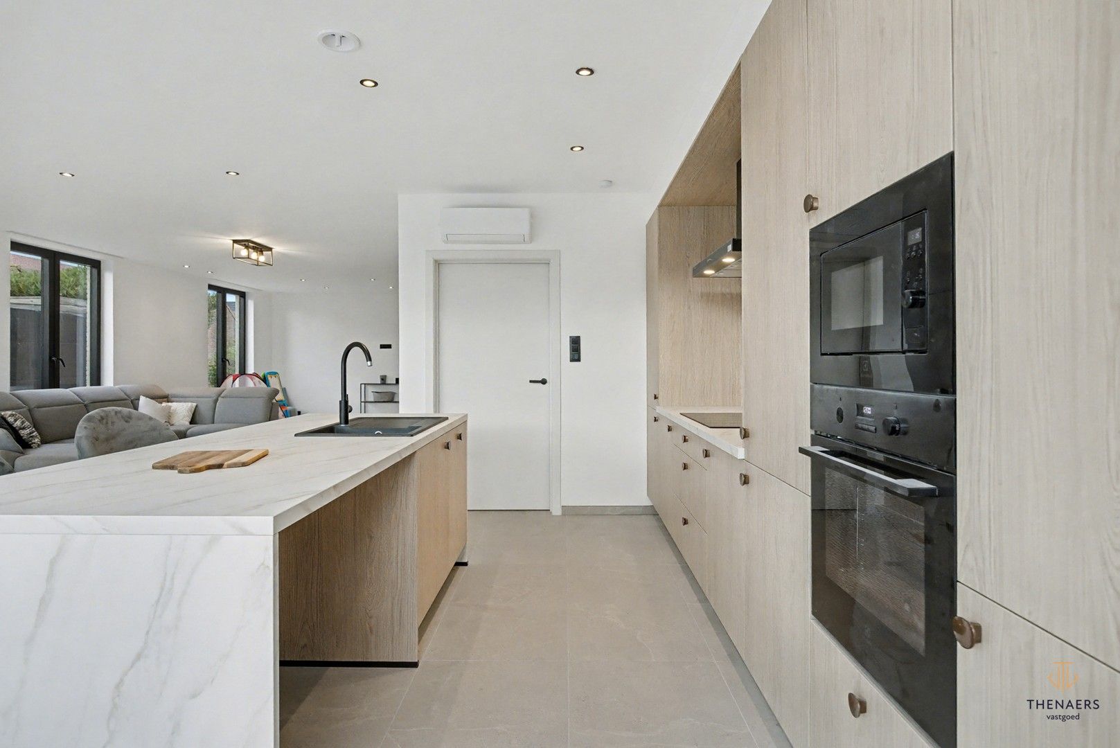 Nieuwbouwwoning met 3 slaapkamers en luxueuze afwerking. foto 9