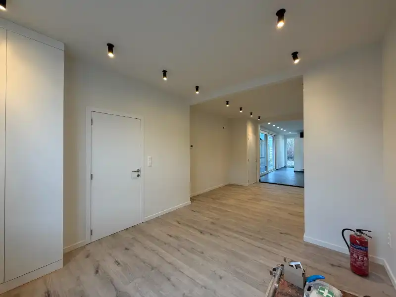 Gerenoveerde halfopen woning te huur in Doornzele foto 3