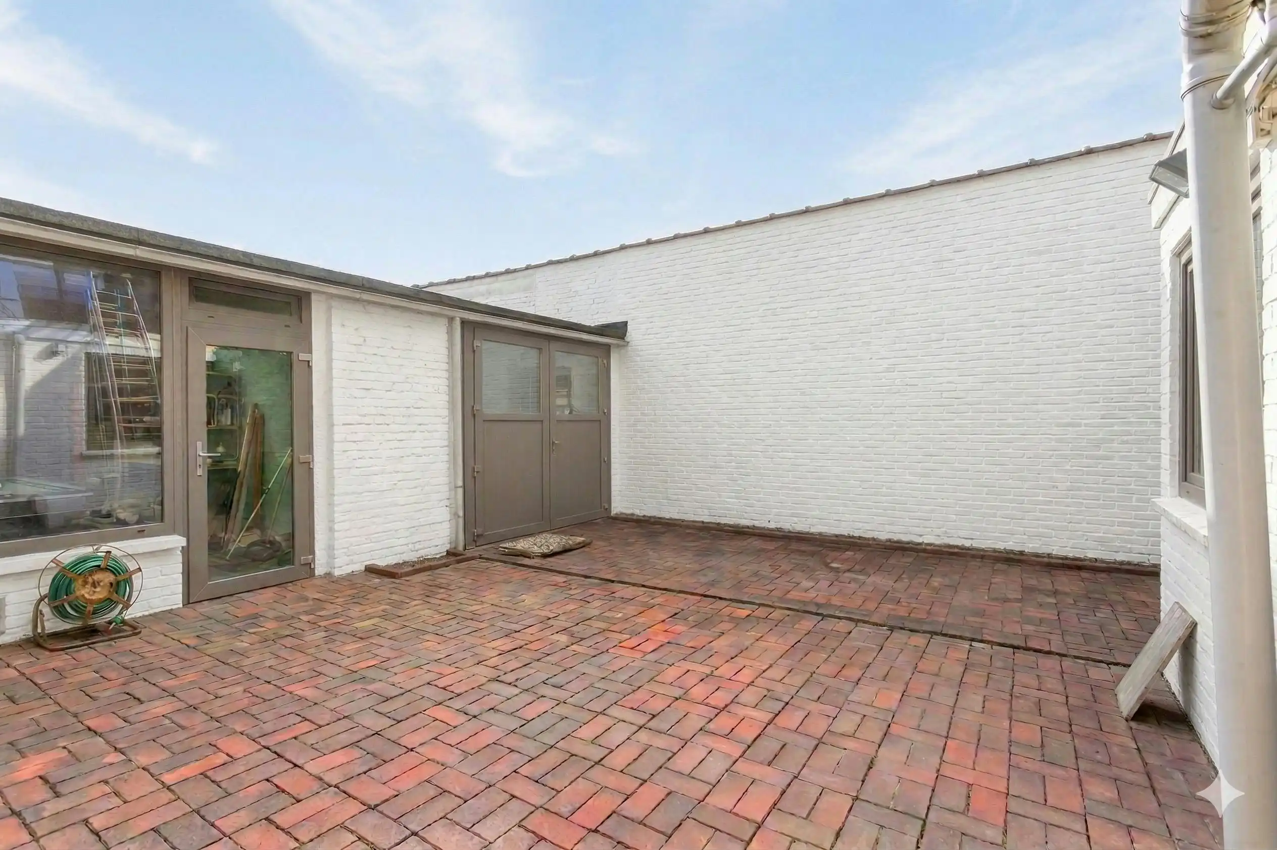 Ruime woning met 5 slaapkamers en leuke tuin in Roeselare! foto 15