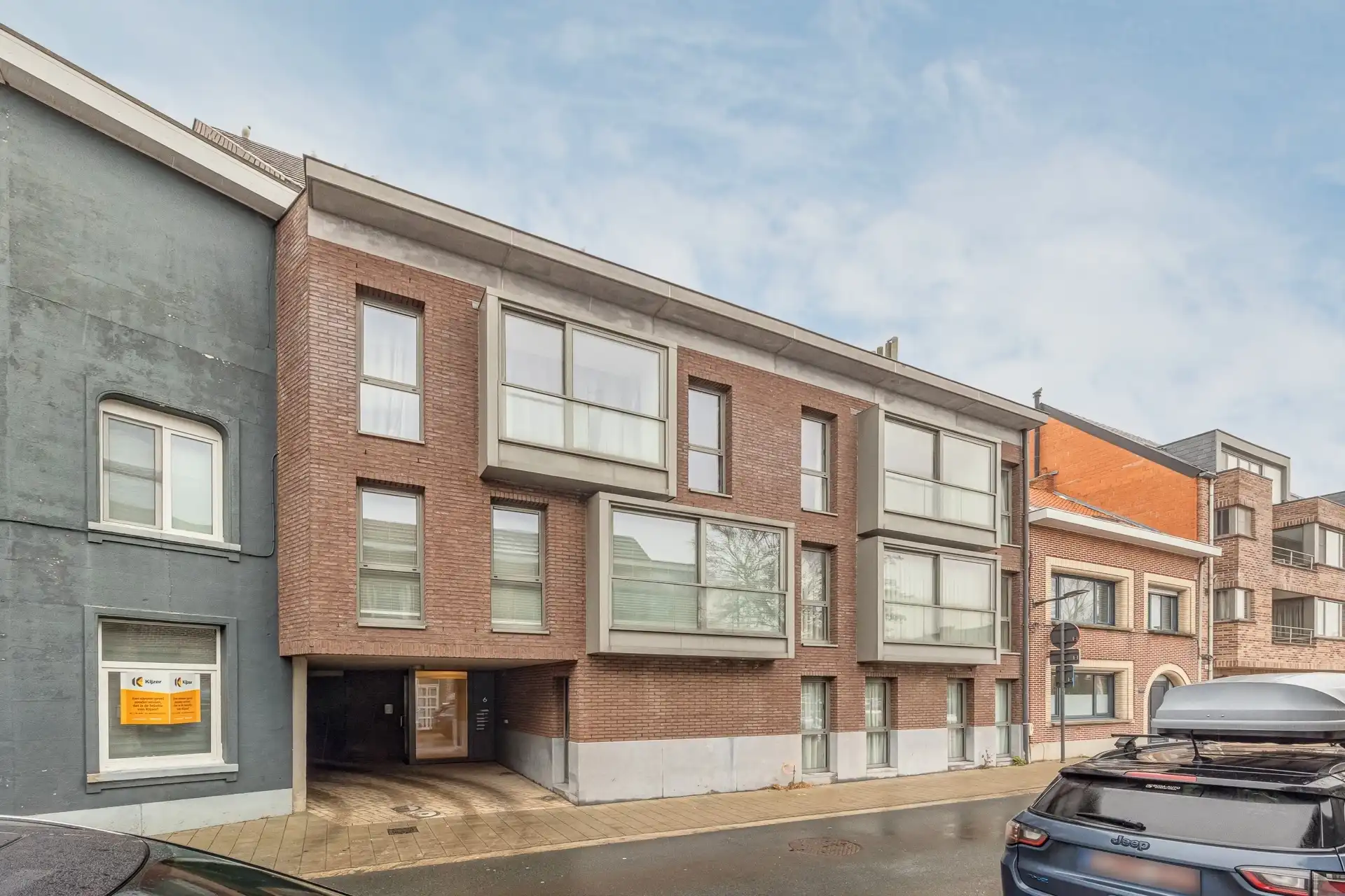 Ruim appartement (Bj 2005) met 3 mooie slaapkamers foto 2