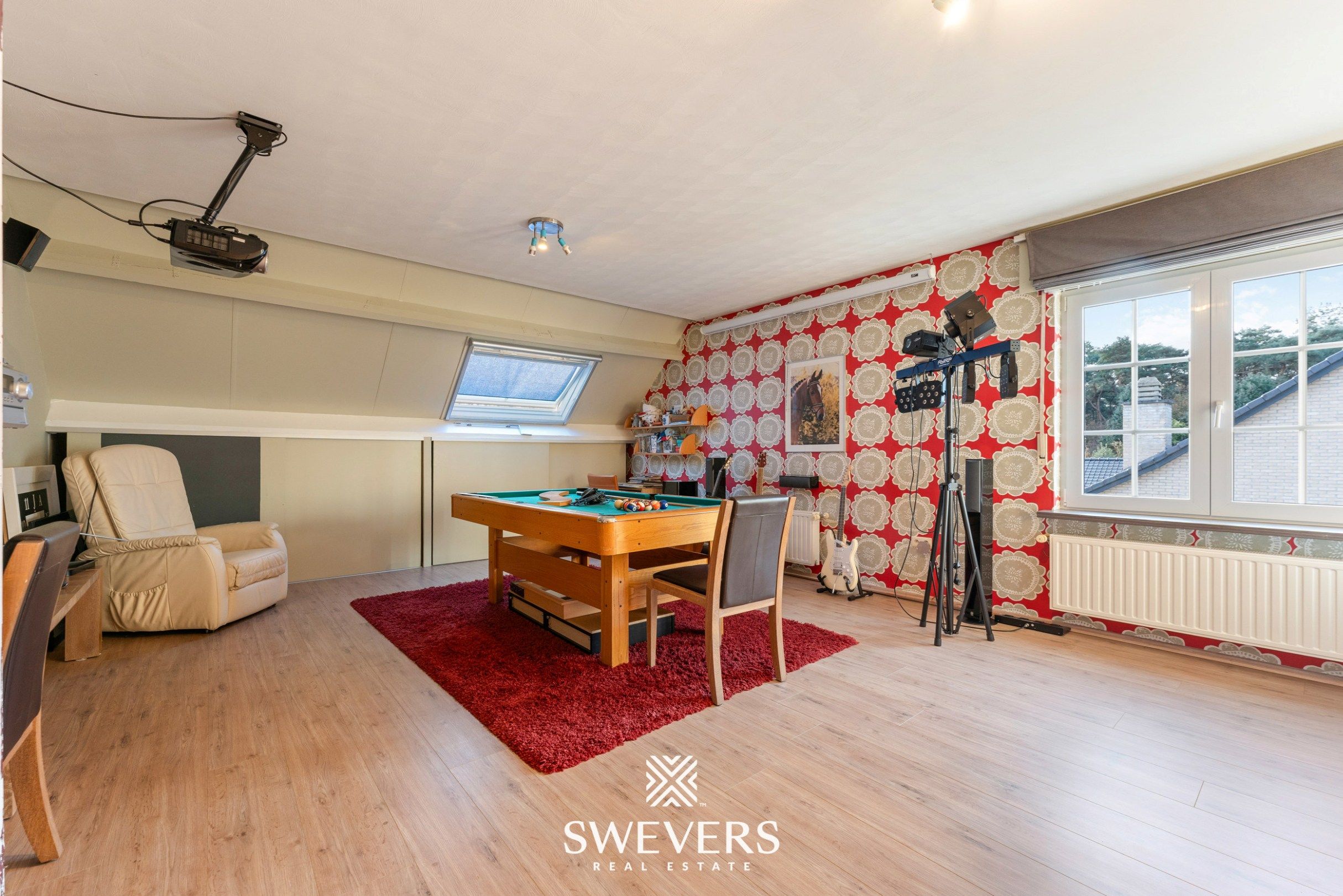 Instapklare Villa met Professionele Paardenaccommodatie:  foto 21