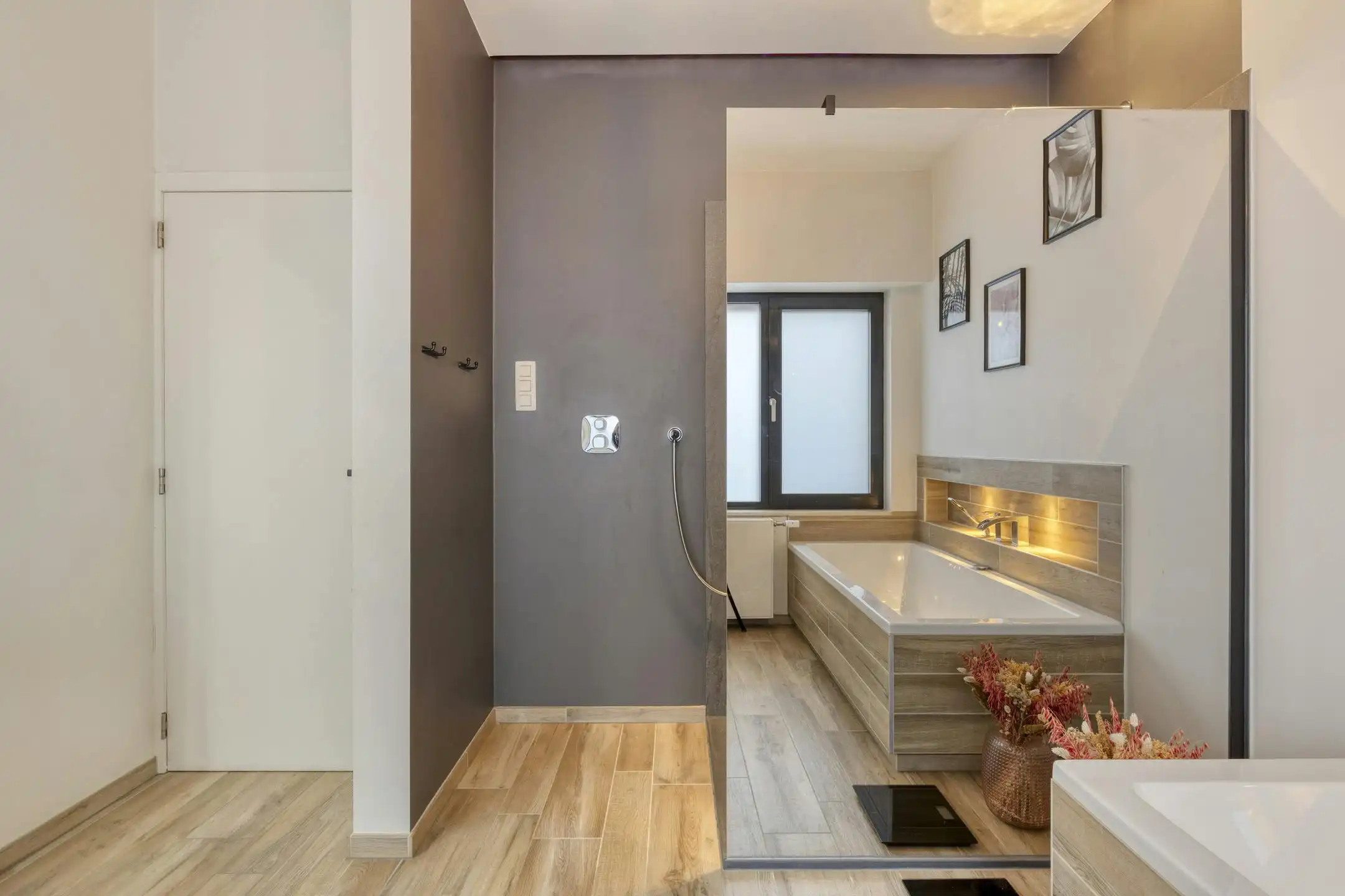 Instapklare woning in Kalmthout met 5 slaapkamers te koop. foto 12