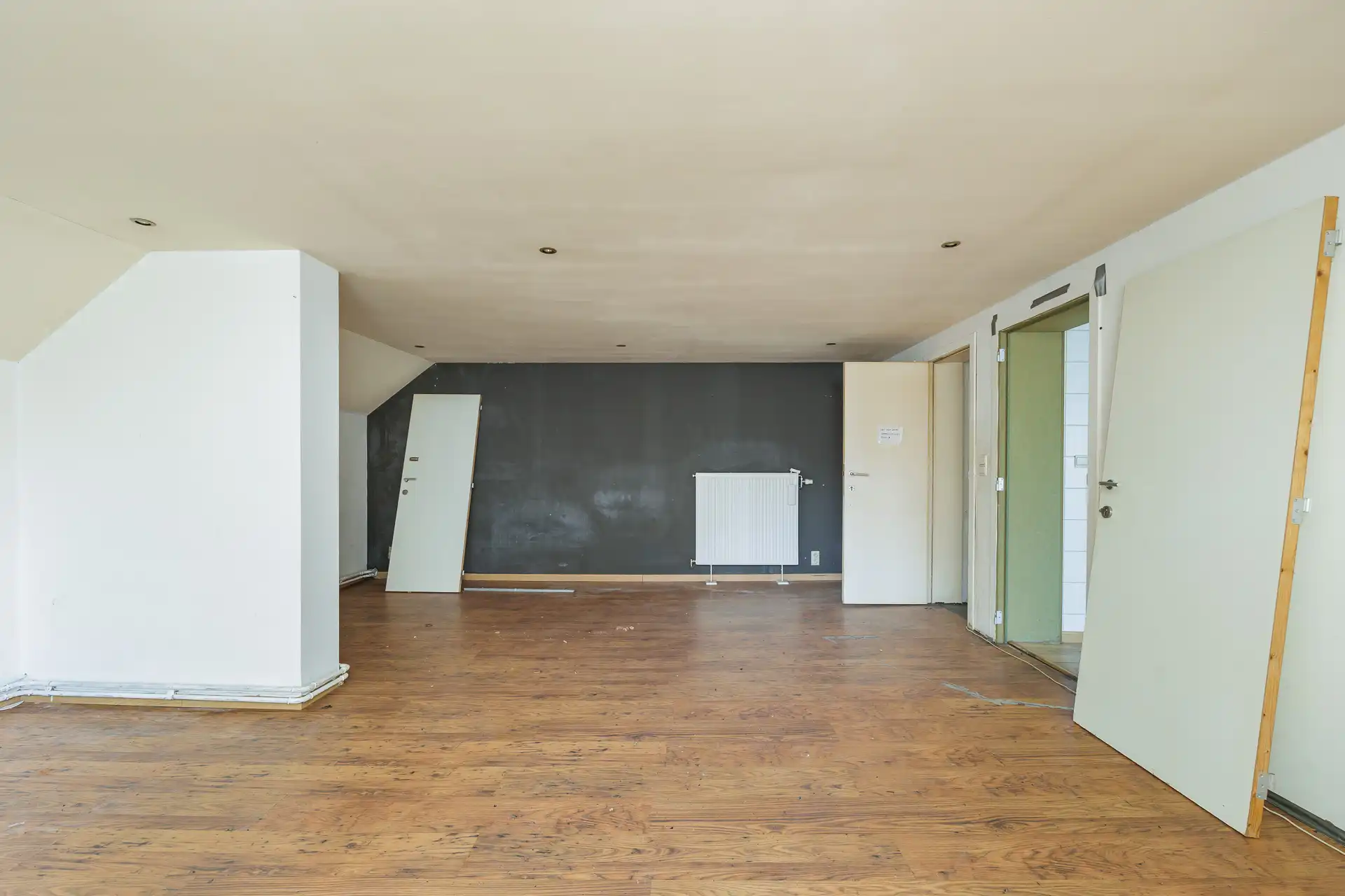 Te renoveren halfopen bebouwing: handel & appartement foto 19