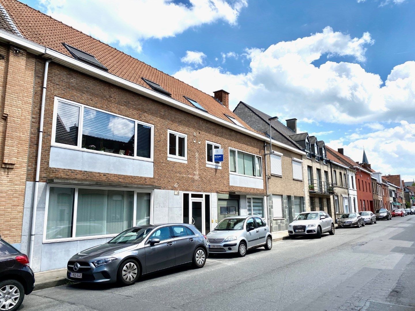 Eenslaapkamerappartement met garagebox in Marke. foto 9
